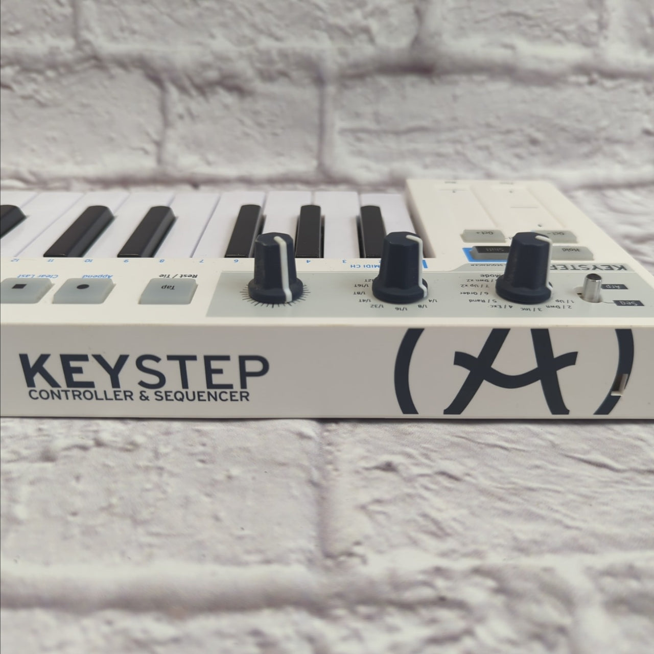 Arturia Key Step 32 Midi Controller