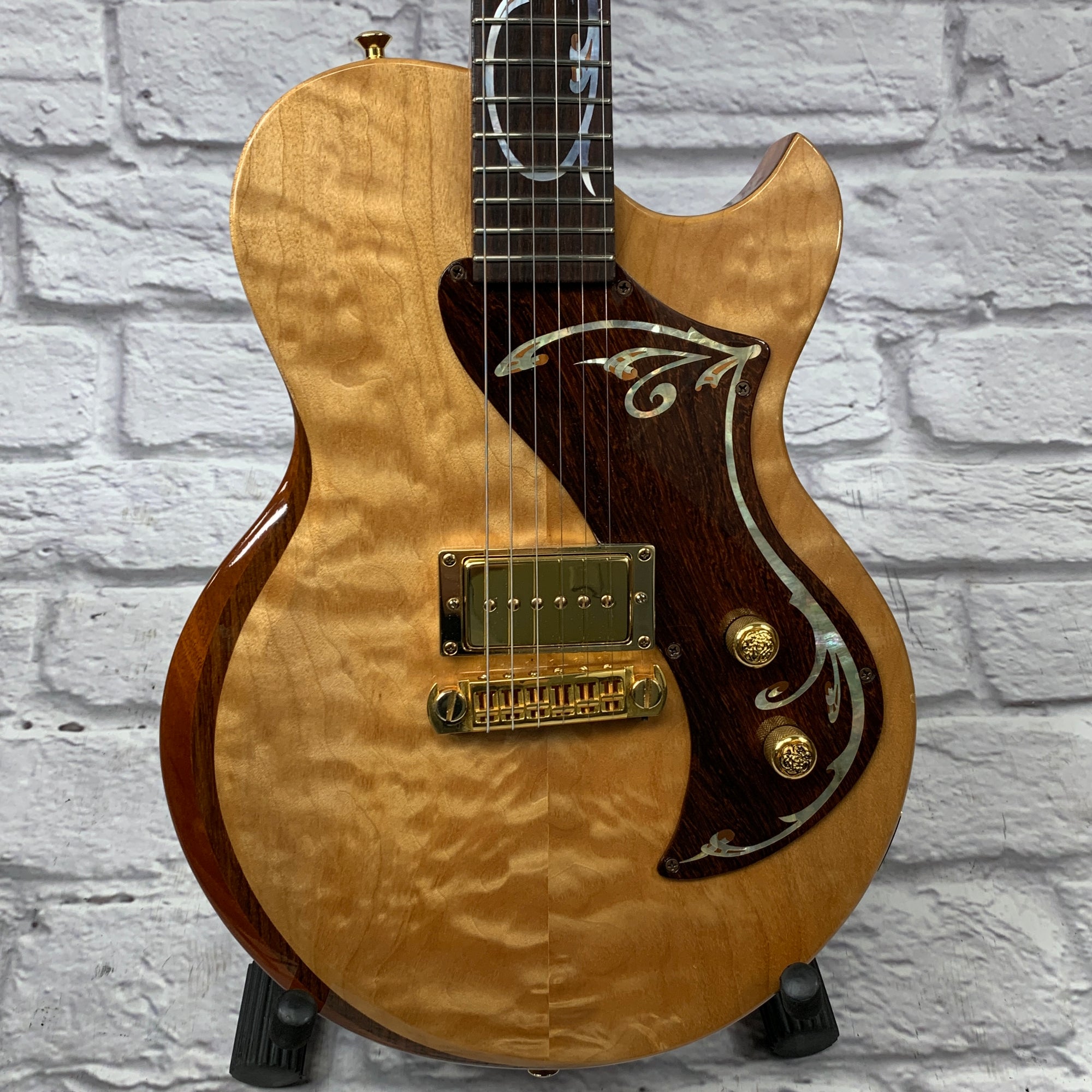 Rinker #611 Single Cutaway w/ Figured Maple/Rosewood Top & Phat Cat P-90