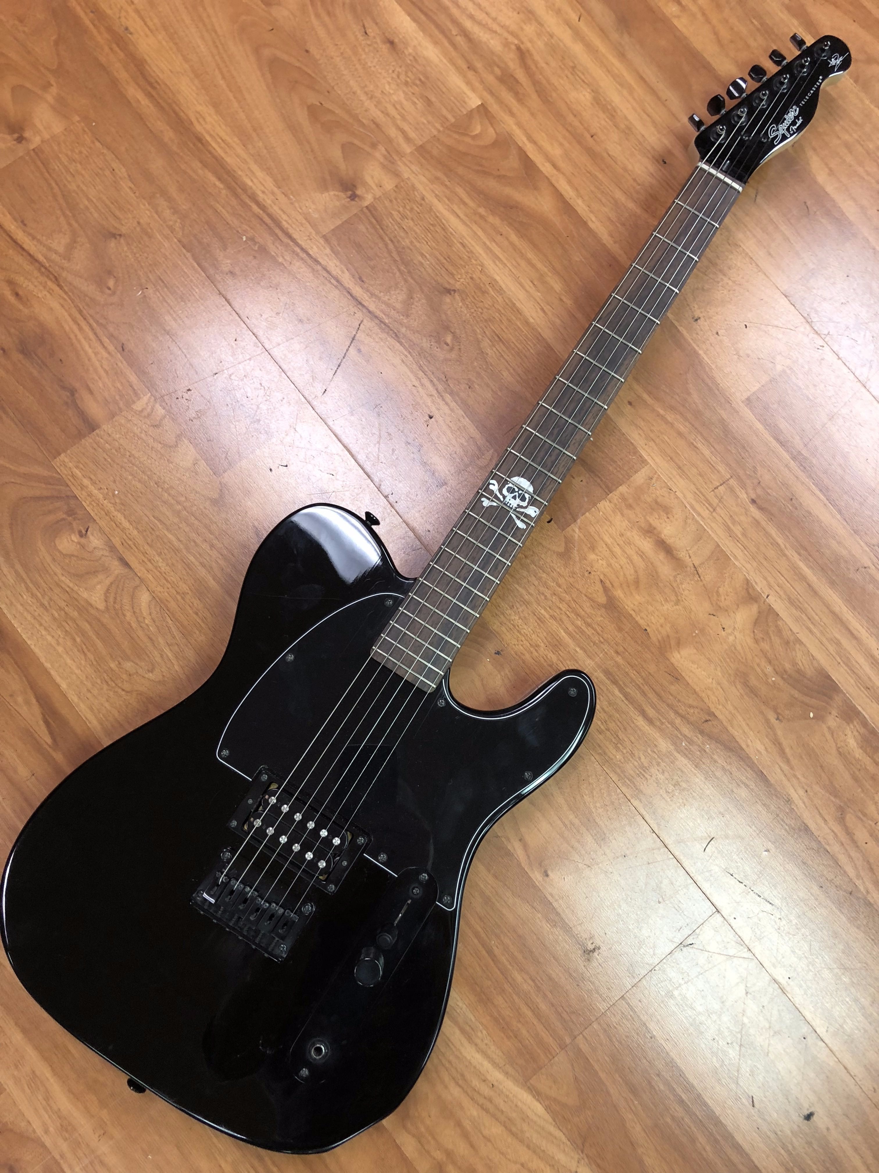 Squier Avril Lavigne Signature Telecaster Black Skull - Evolution Music