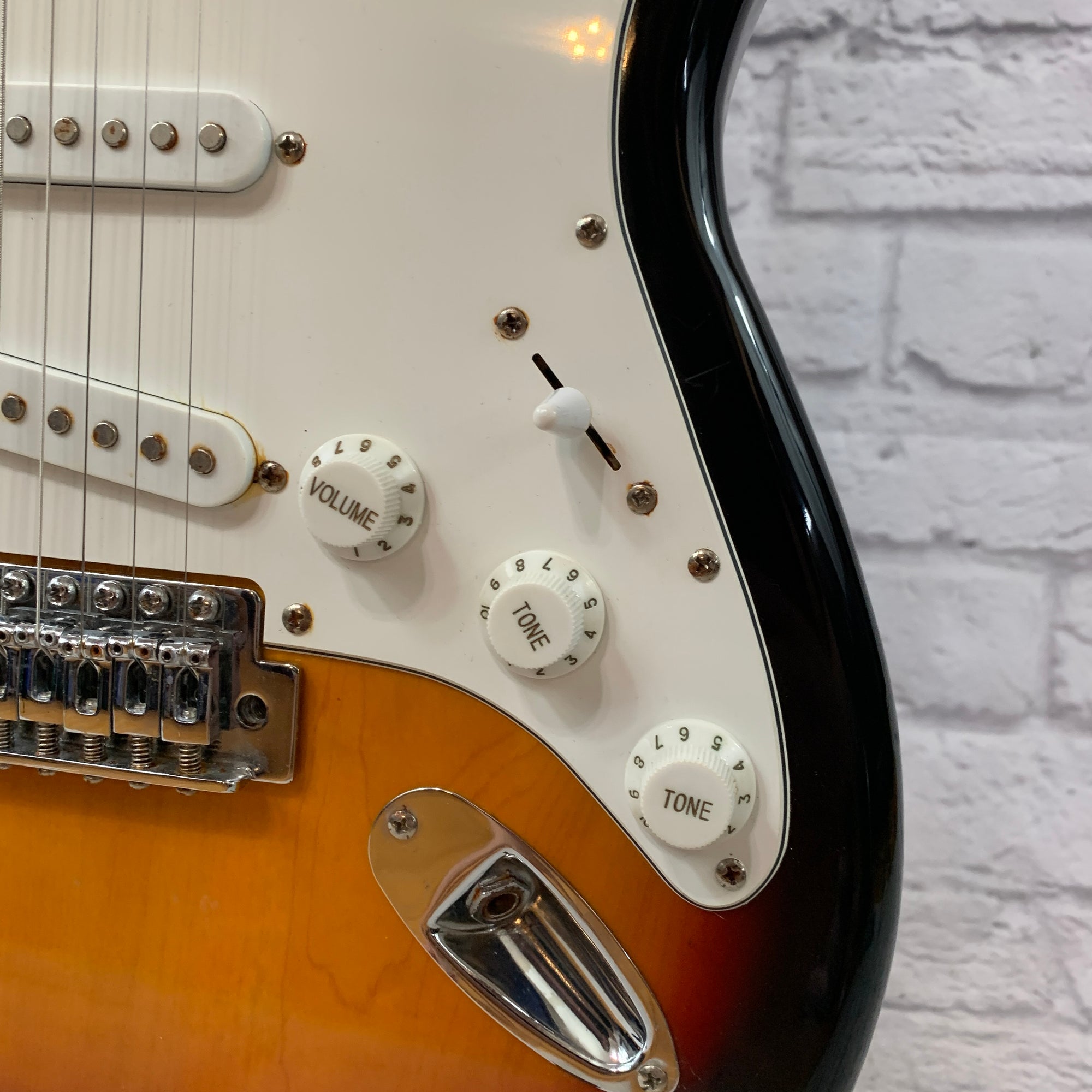 Spectrum Sunburst Strat Electric Guitar