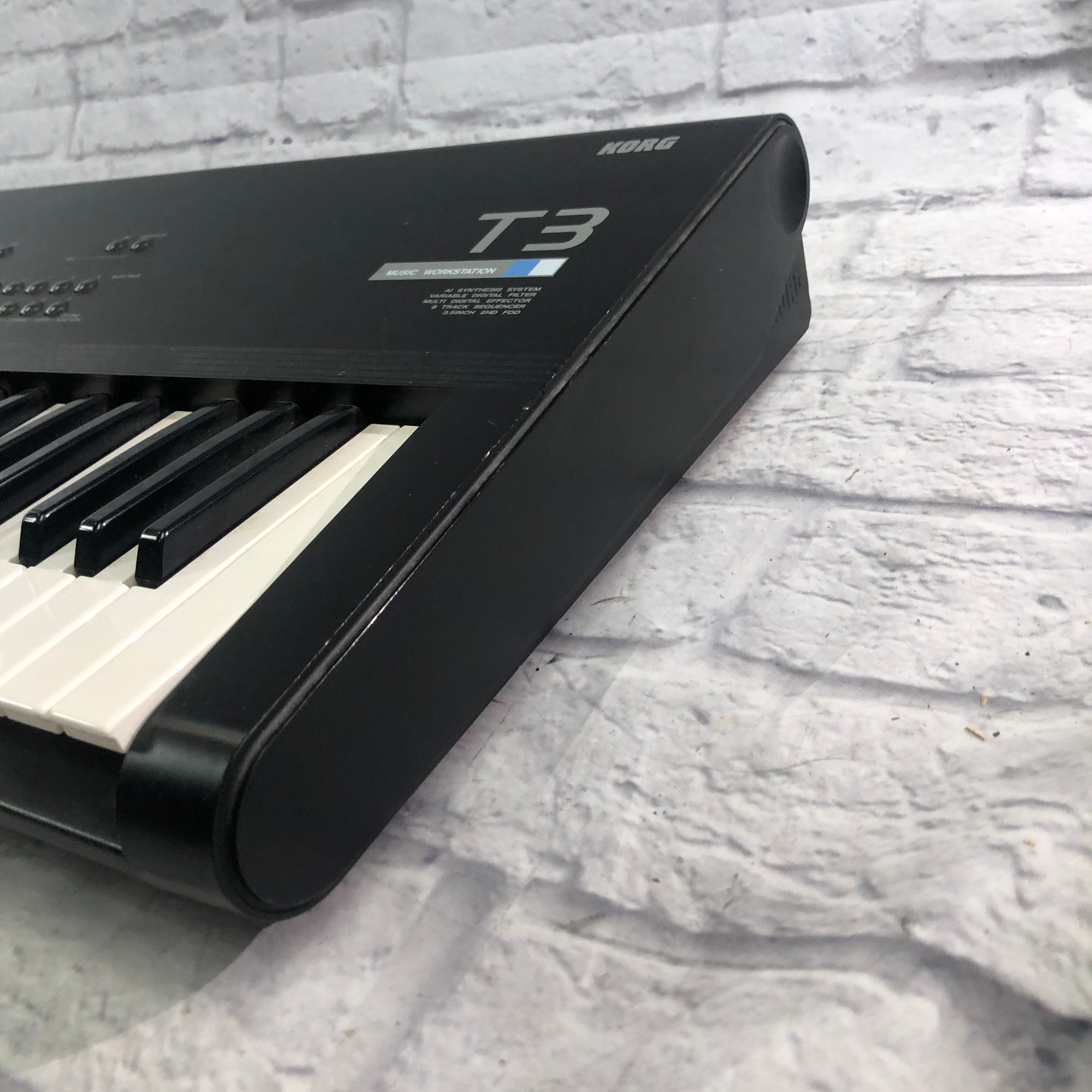 Korg T3 61 Key Workstation Synthesizer