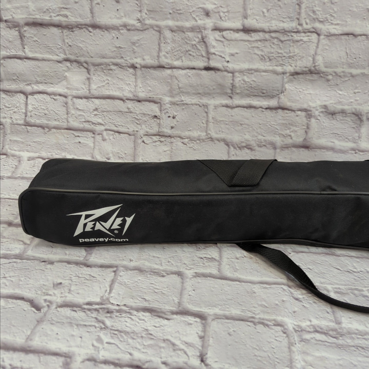 Peavey PV11 Dynamic Microphone, XLR Cable, Boom Microphone Stand Set