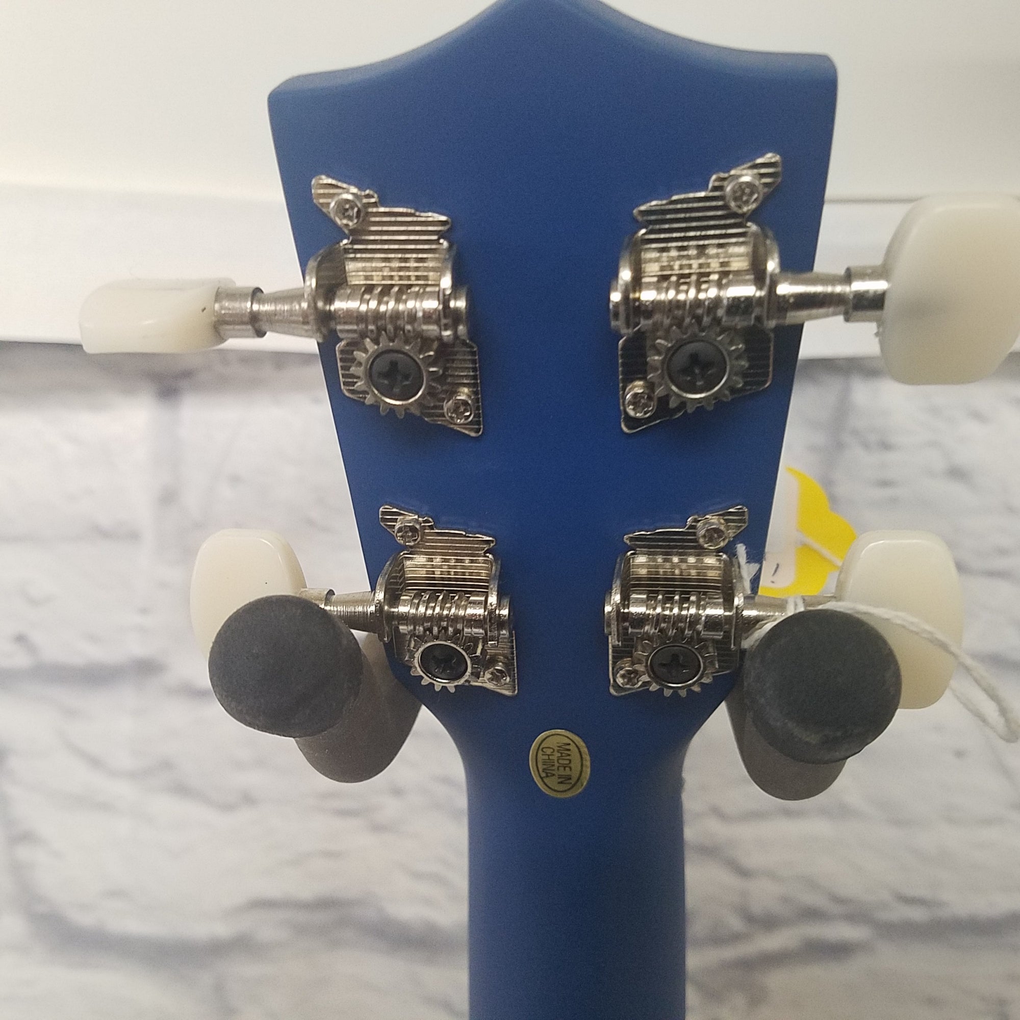 Amahi Soprano Ukulele Blue Flower