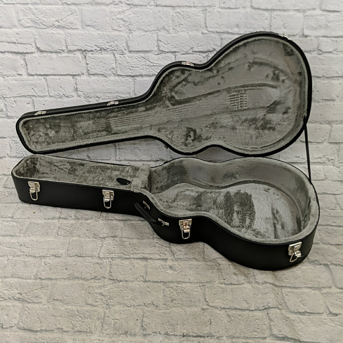 Takamine CTAKGCWN G-Series Dreadnought Hardshell Case