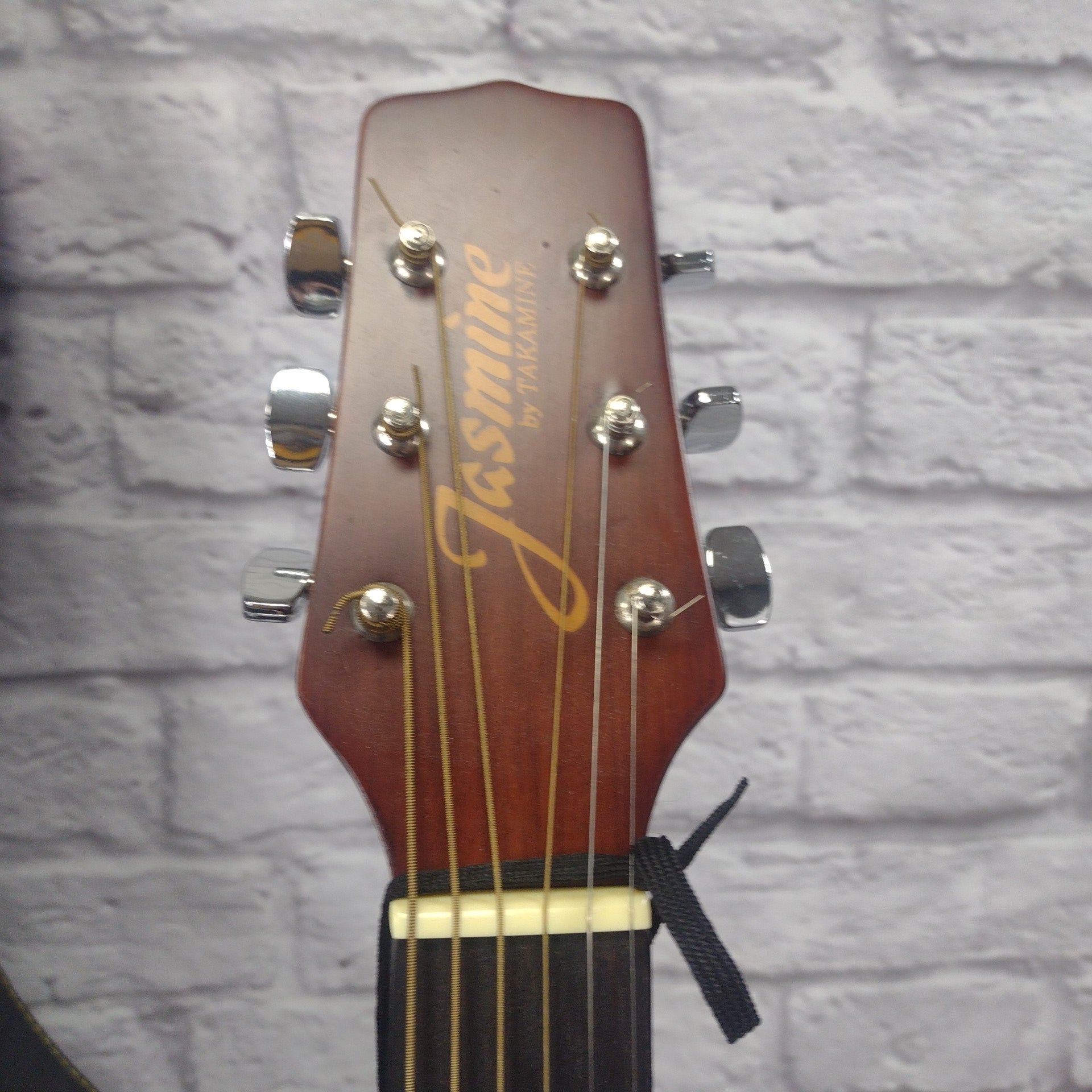 Jasmine S-35SK  Acoustic Guitar With Chipboard Case