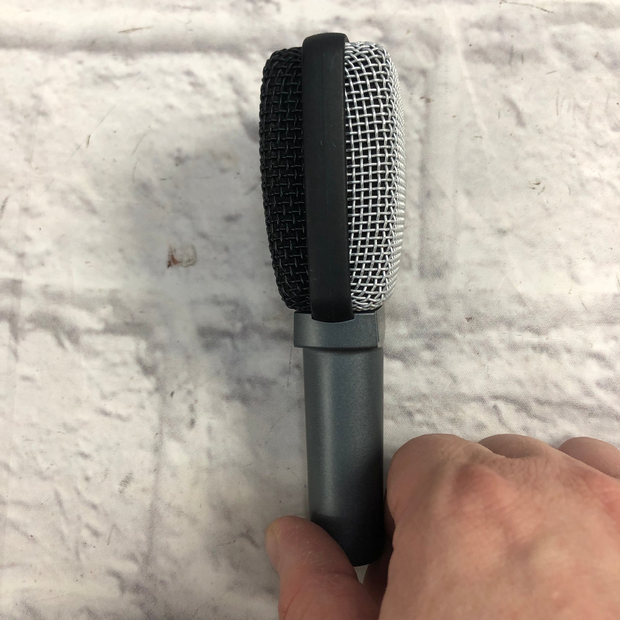E609 Pattern Sennheiser E609 Silver Dynamic Microphone - Evolution Music