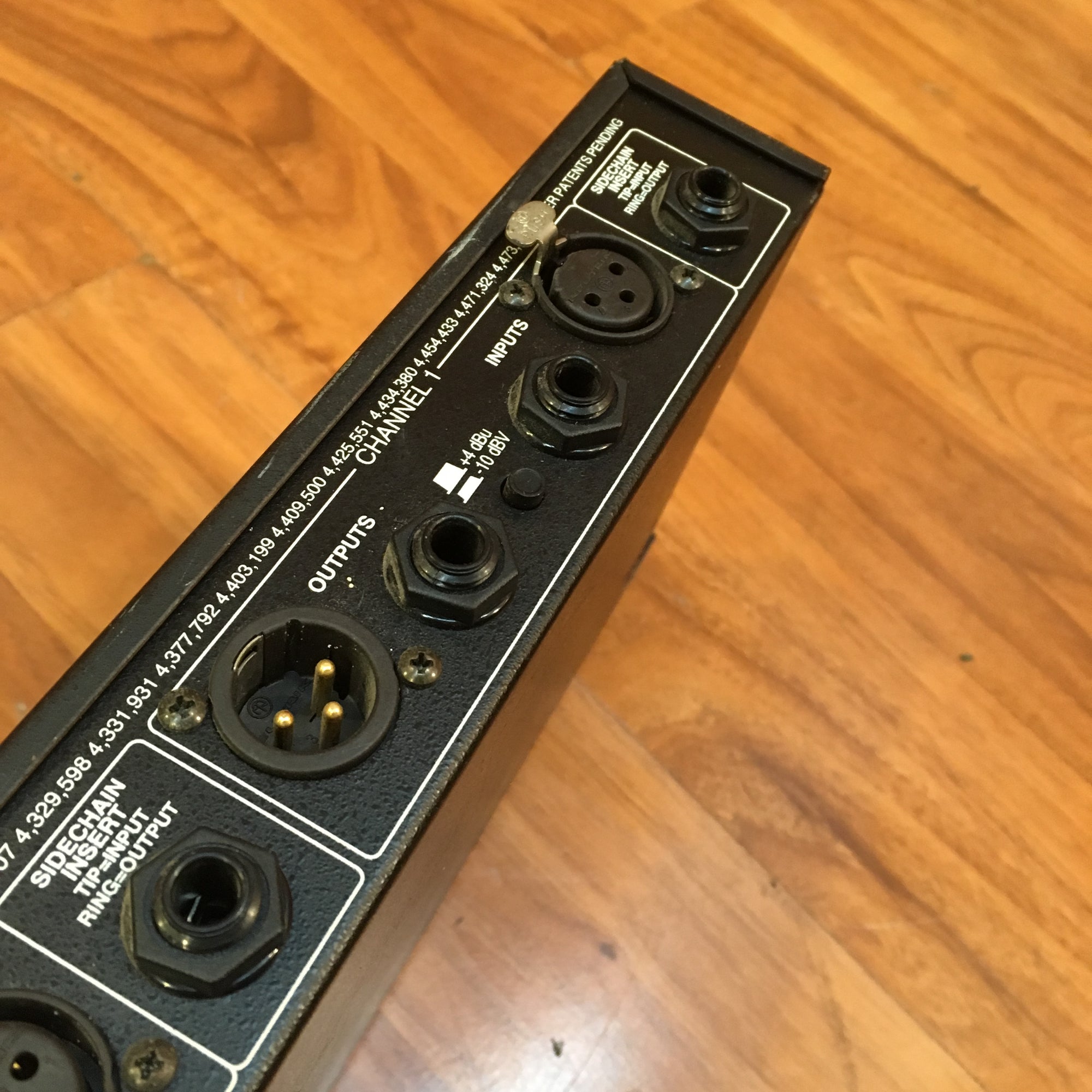 DBX 166XL Stereo Compressor Limiter