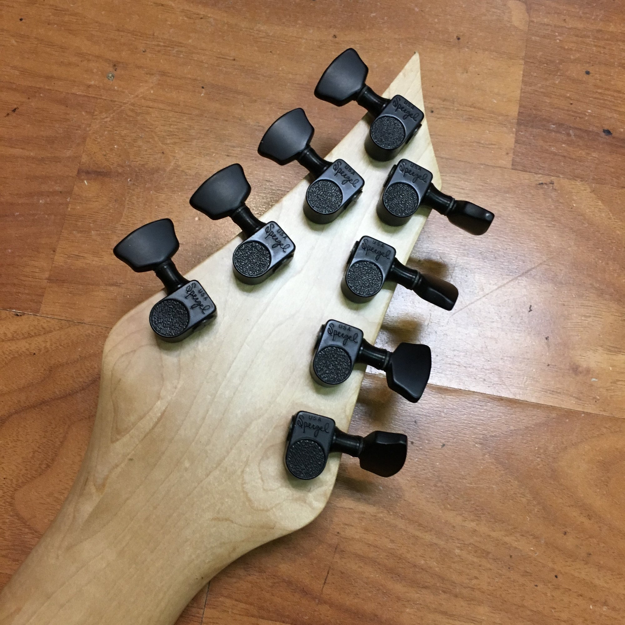 Strictly 7 Cobra 8 string - Evolution Music