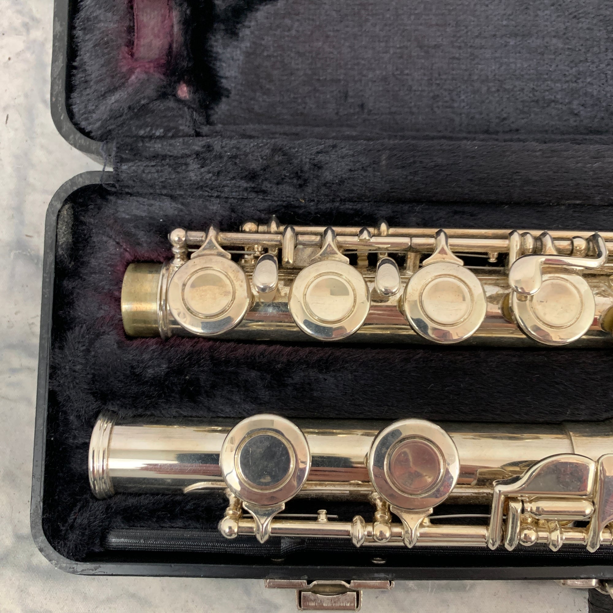 ** Armstrong 104 Student Model Flute with Case and Music Stand
