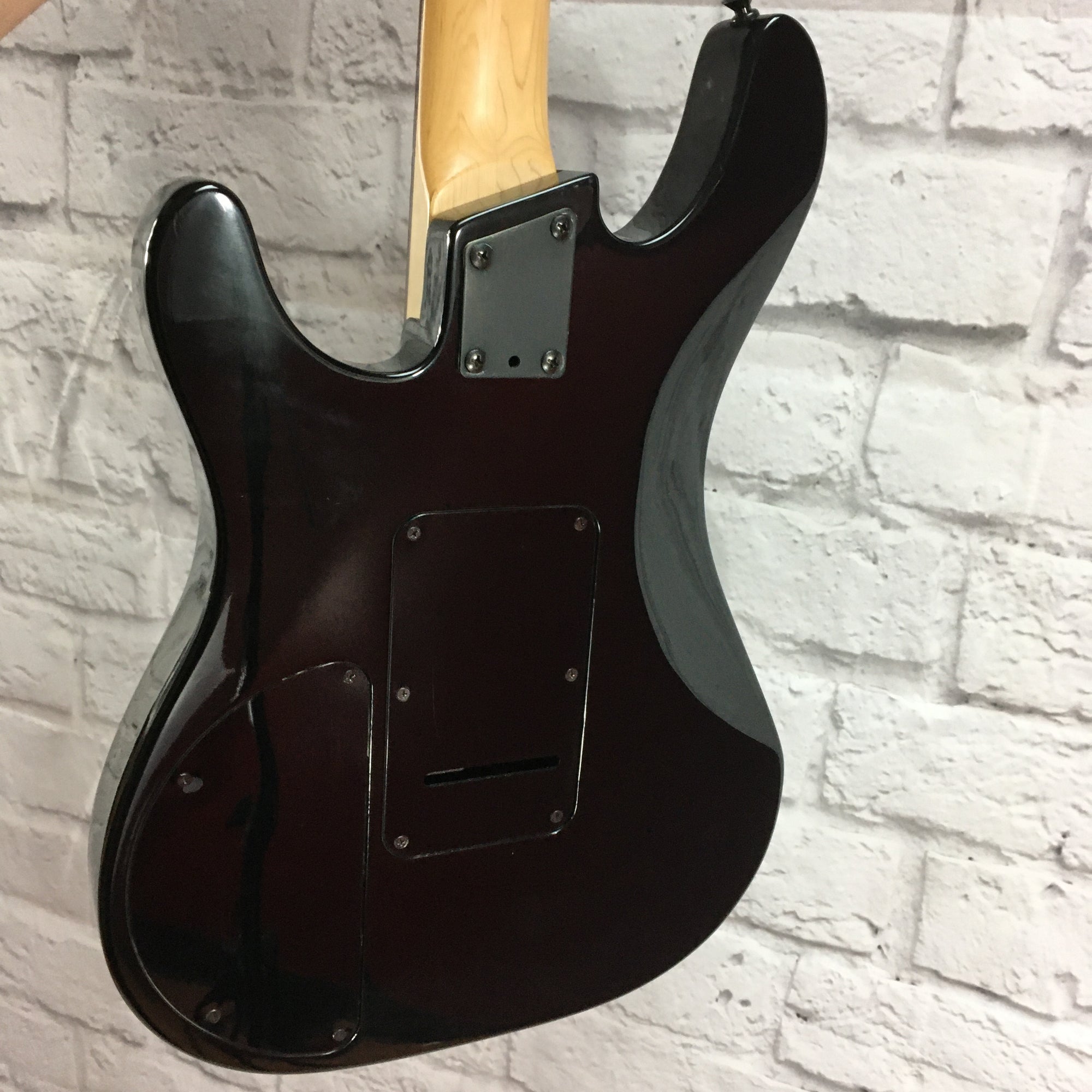 Peavey Tracer Electric Guitar w/ case