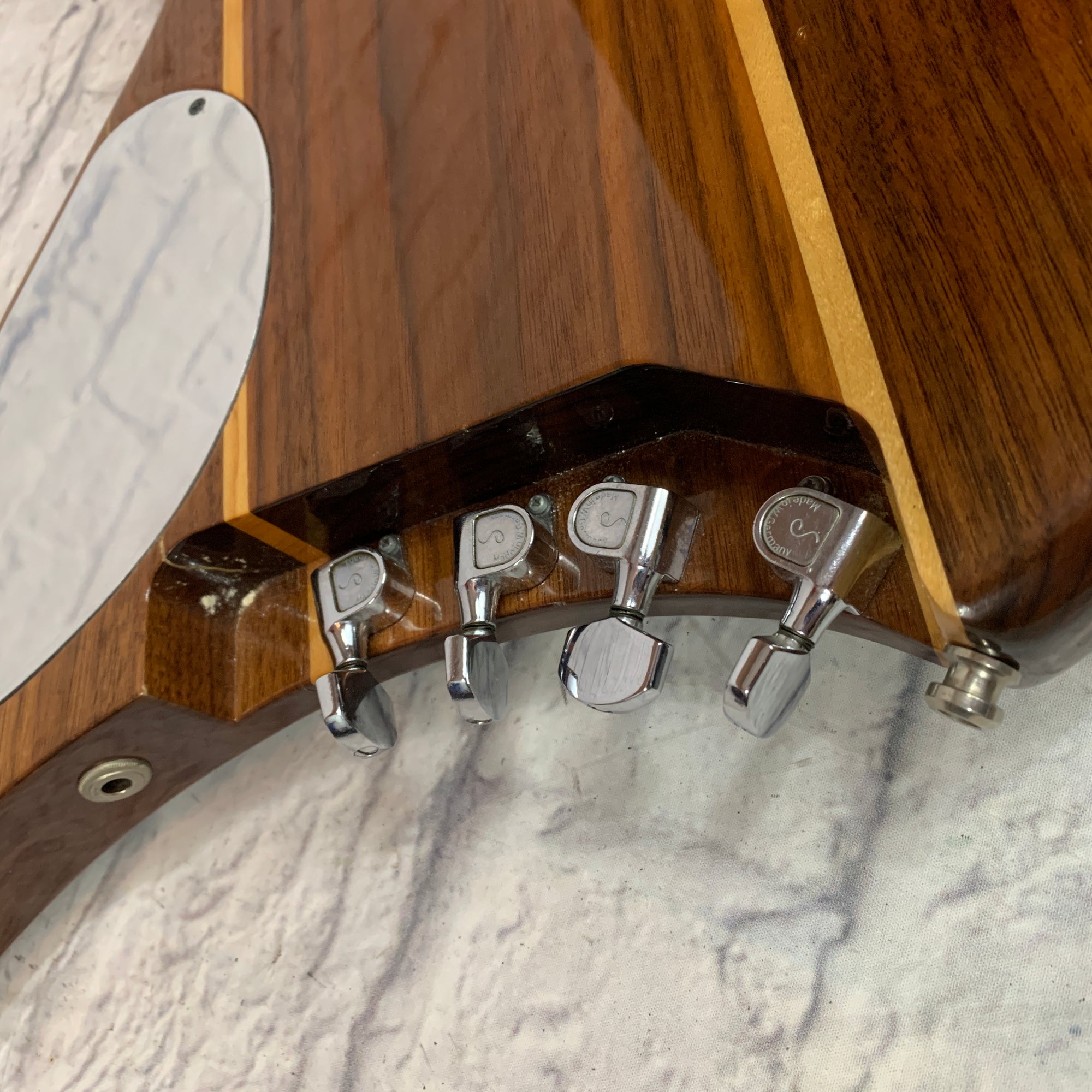 ** Kramer XL-8 8-String Bass