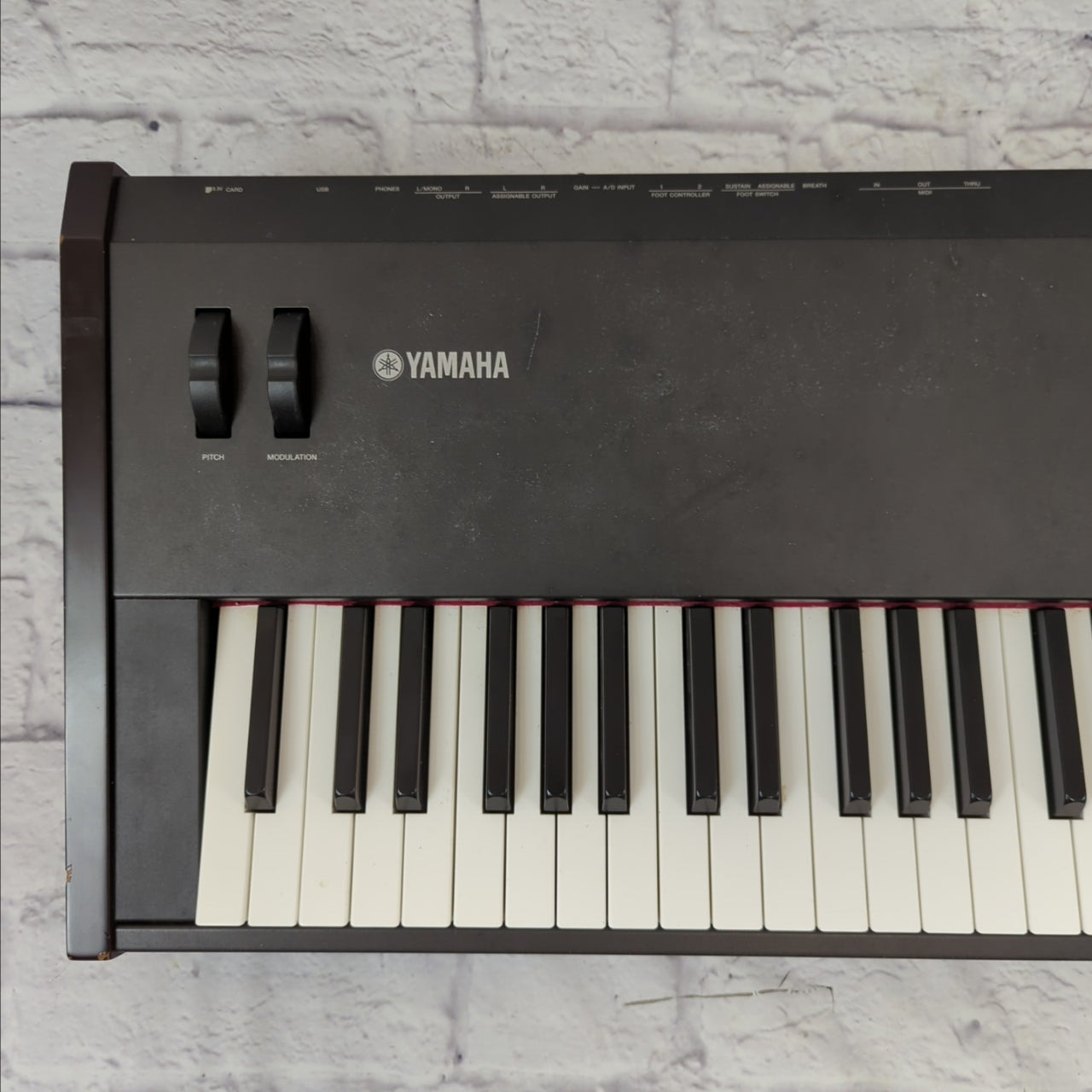 Yamaha S90 88-Key Weighted Synthesizer
