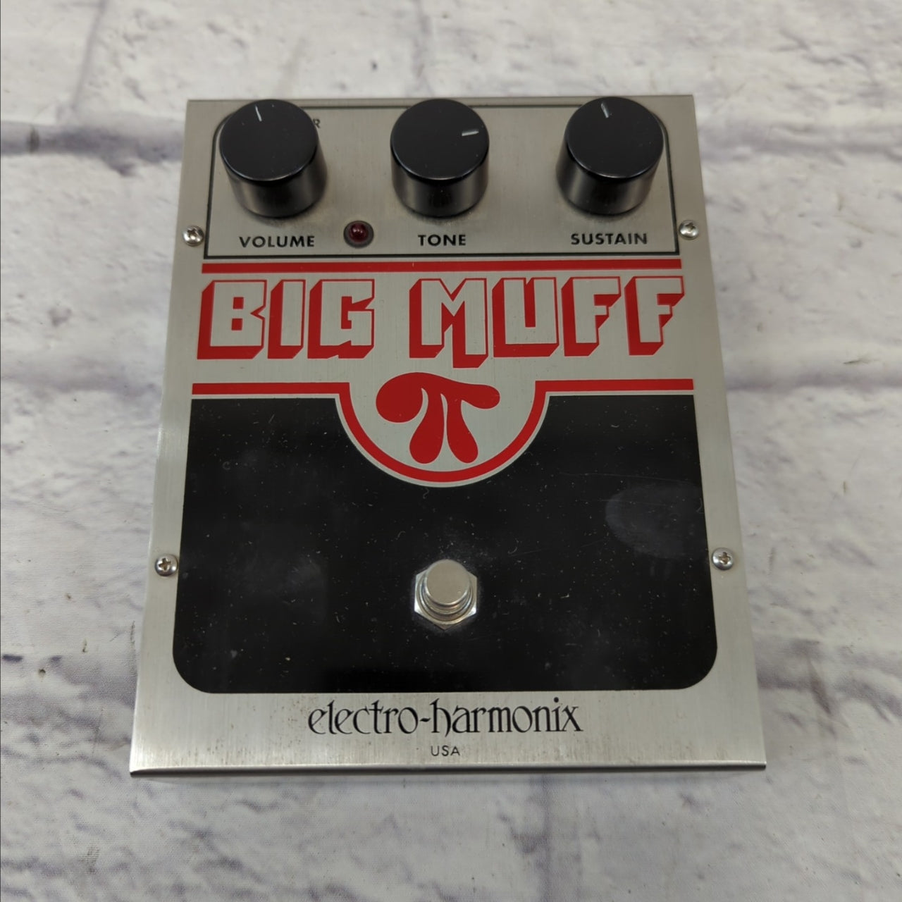 Electro-Harmonix Big Muff Pi Fuzz Pedal