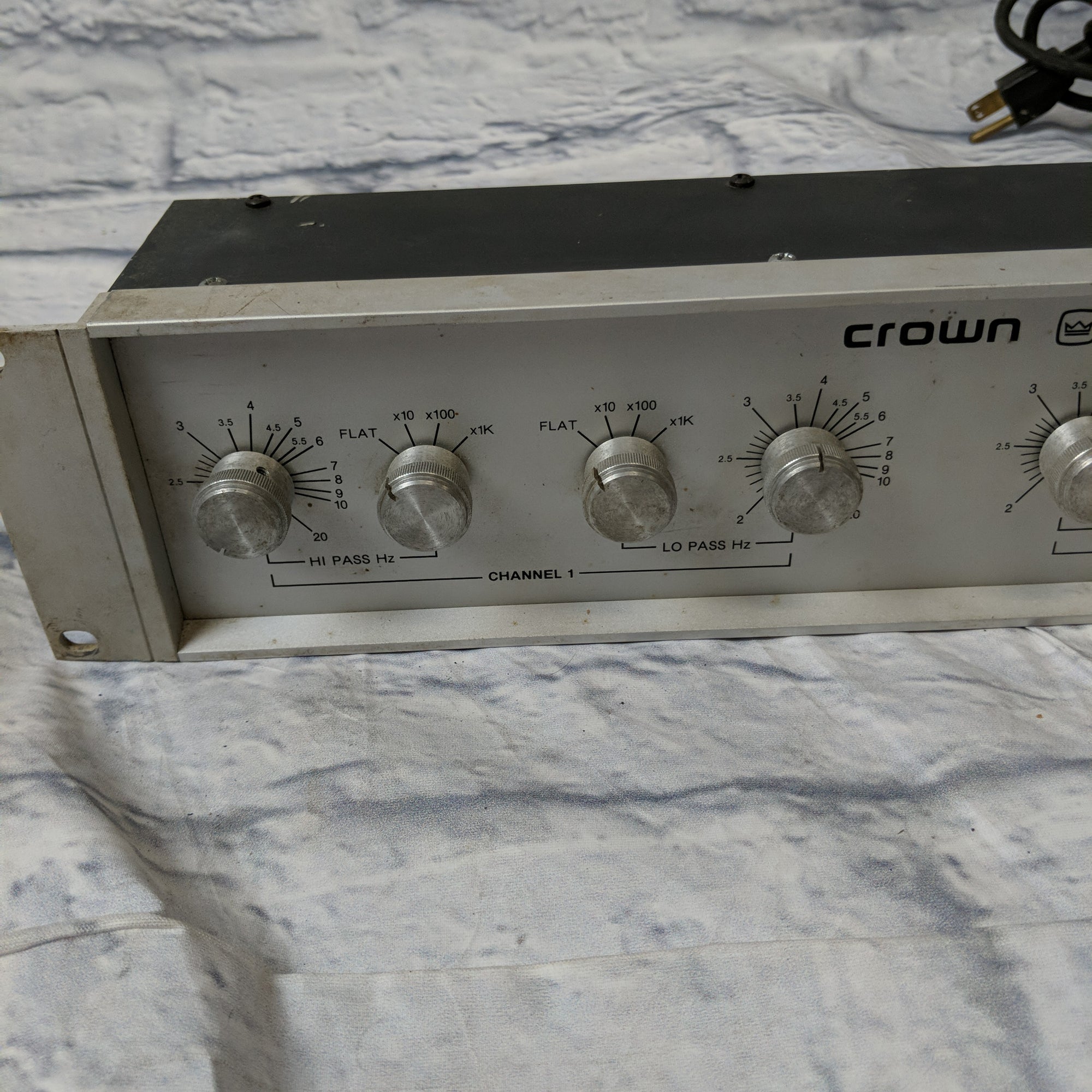 Crown VFX2A 2-Channel Crossover - Evolution Music