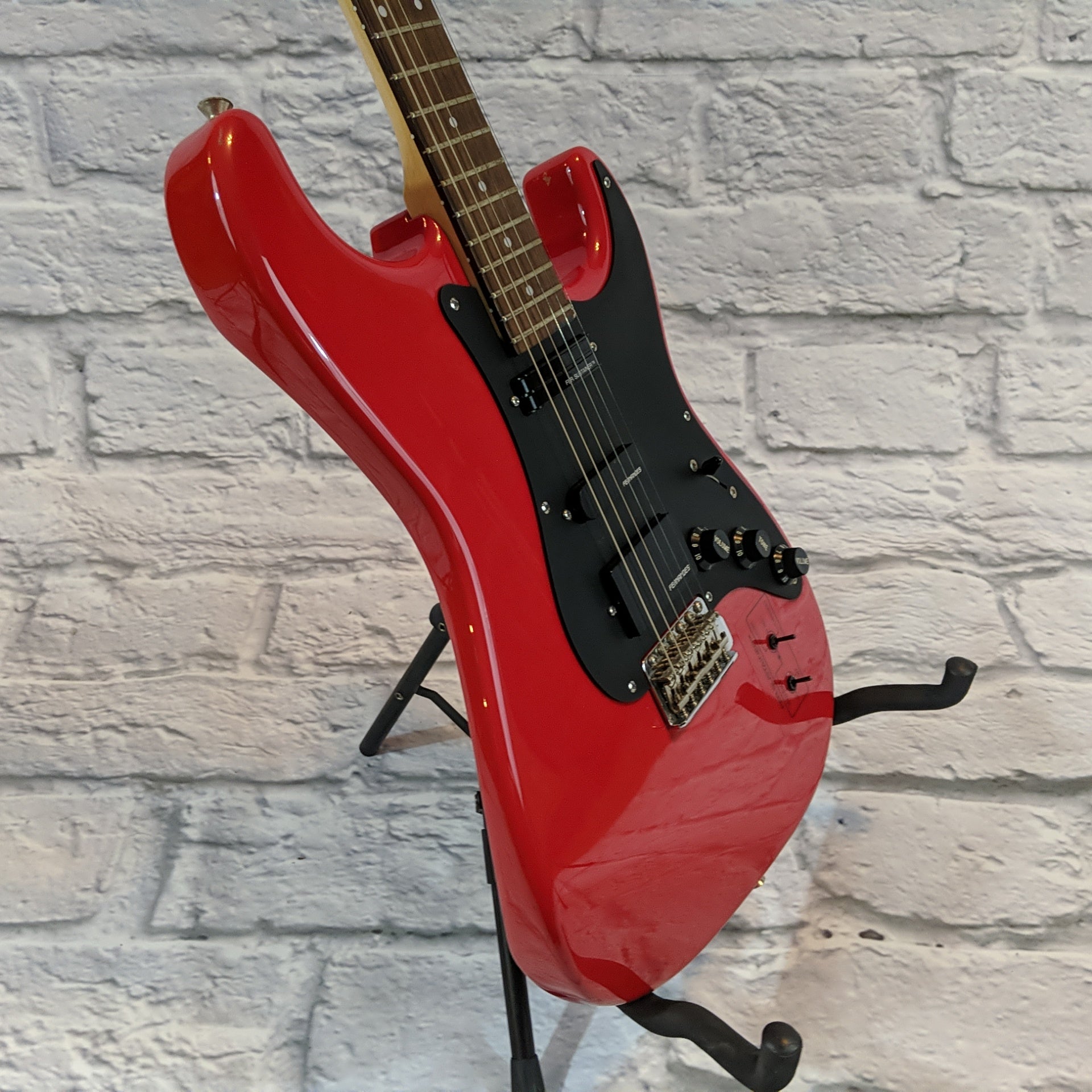 FERNANDES

ZO-3X （ゾーサン）
エレキギター Fernandes LE 2FS Sustainer Strat 1990s MIJ - Rare NOS w/Hardshell