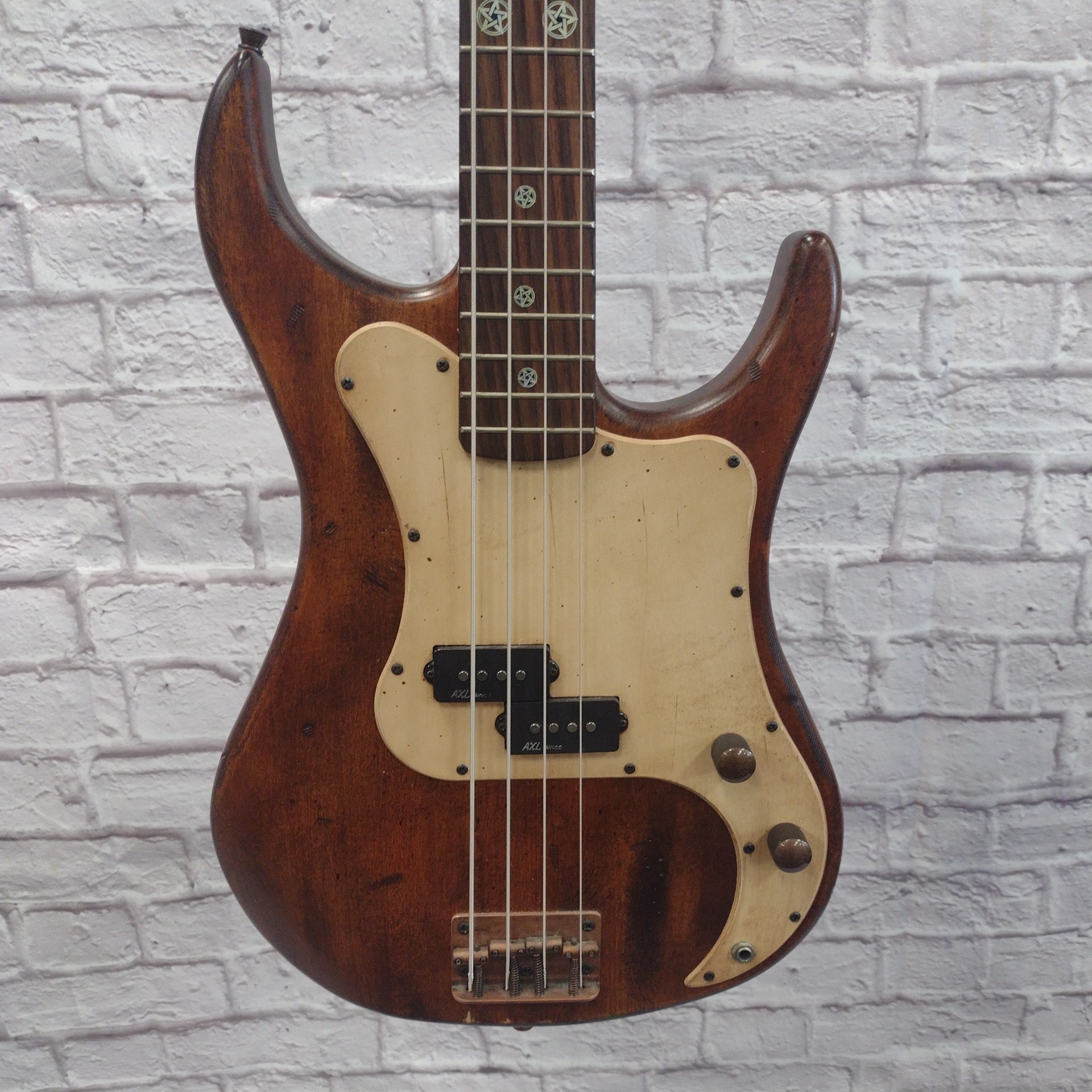 AXL GUITERS エレキベース ナチュラルウッド AXL P Bass Style Natural 4 String Bass Guitar - Evolution Music