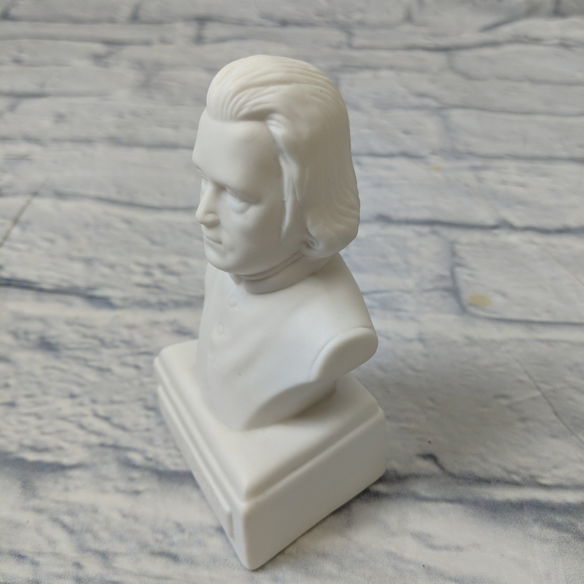The Willis Music Co. Liszt 5 inch Statuette