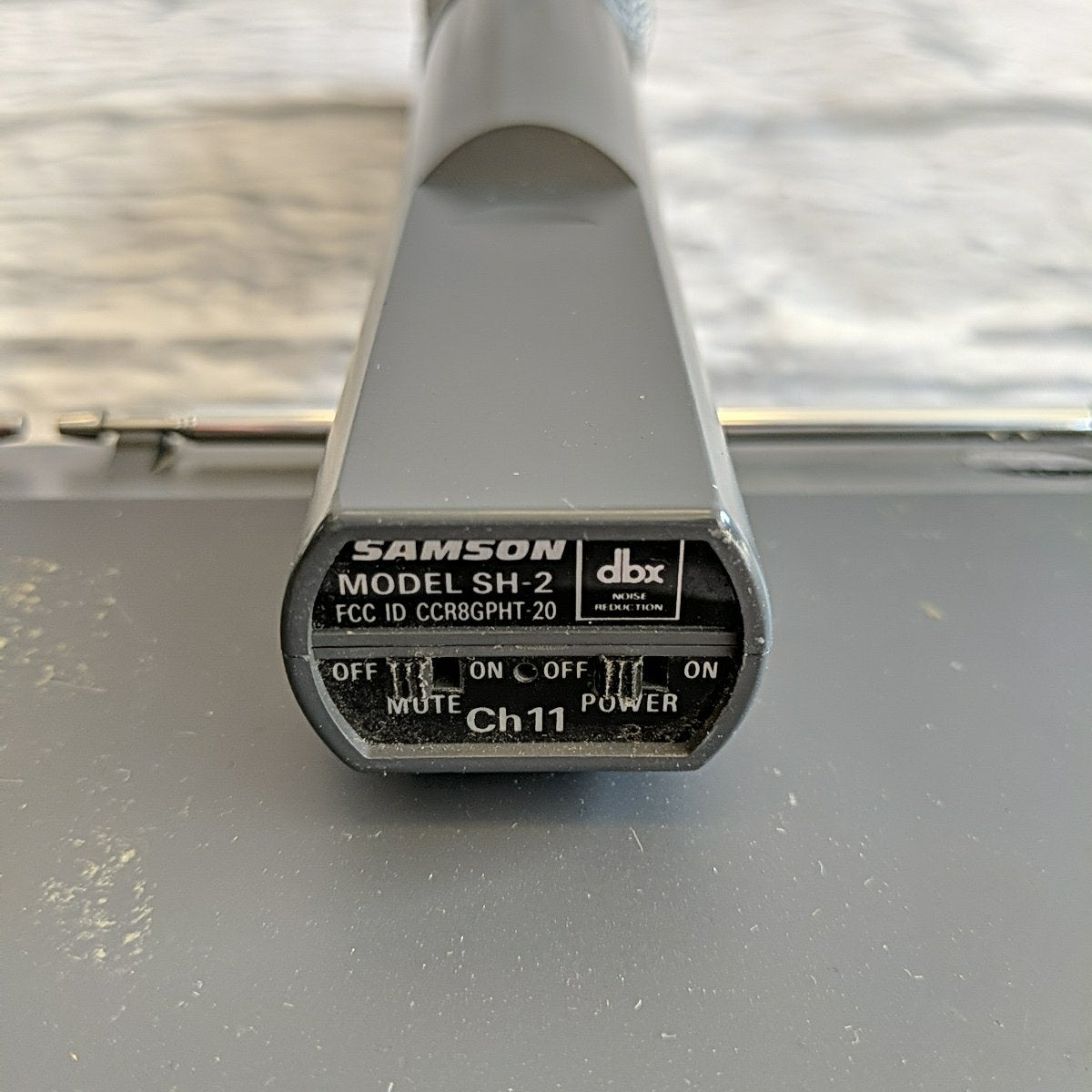 Samson SR-22 VHF-FM Wireless Unit w/ Shure SM58