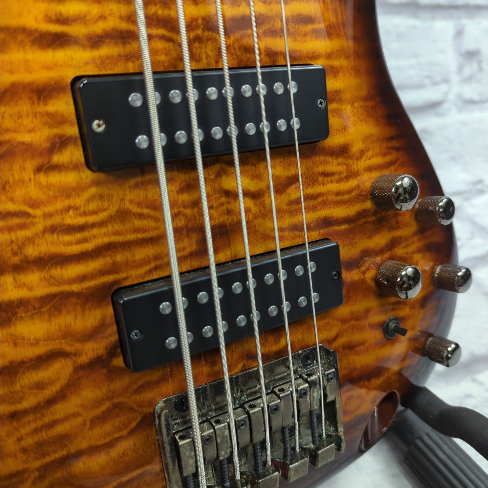 Ibanez SR405EQM Quilted Maple 5-String Electric Bass Guitar Dragon Eye Burst
