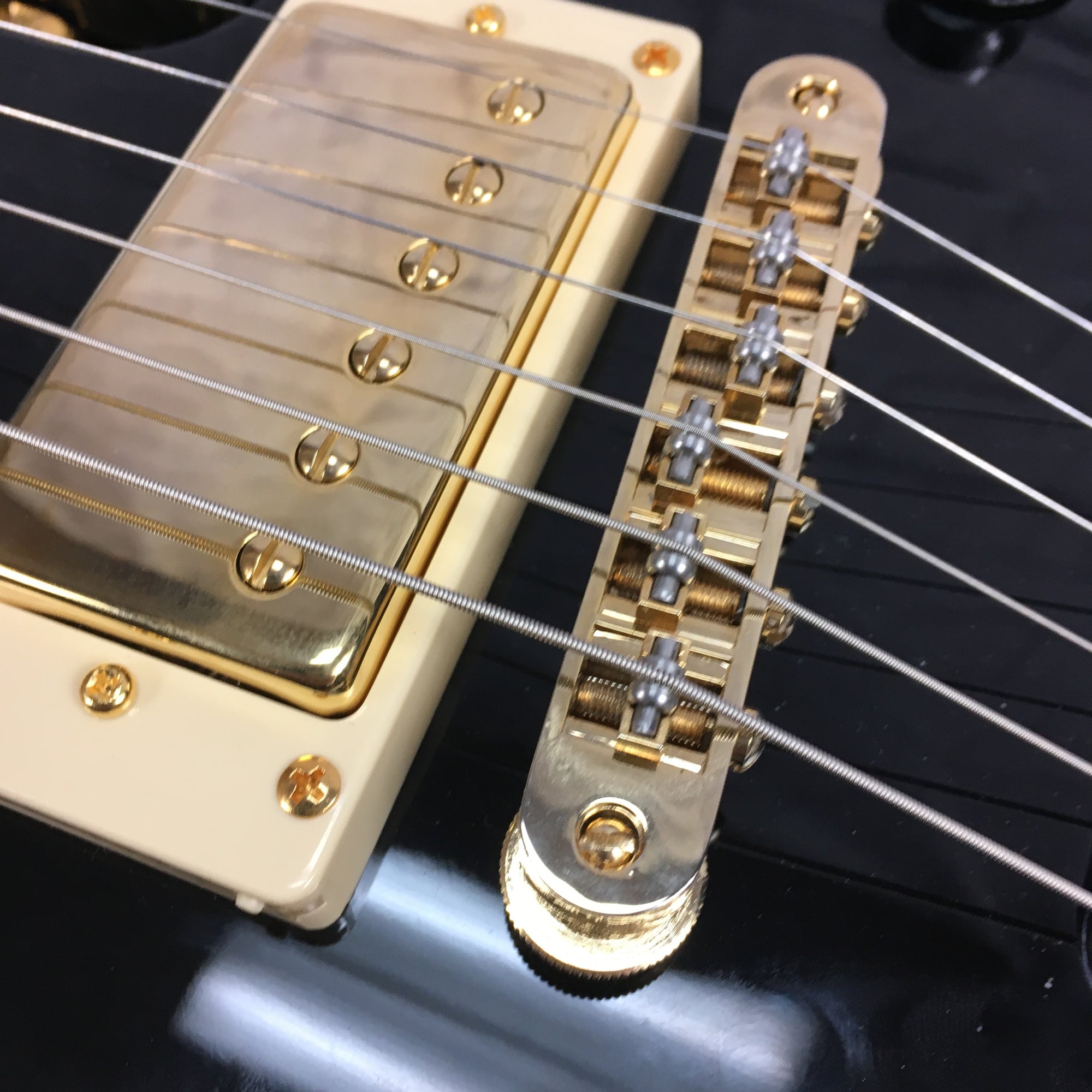 Traveler Ultralight Black Electric Guitar