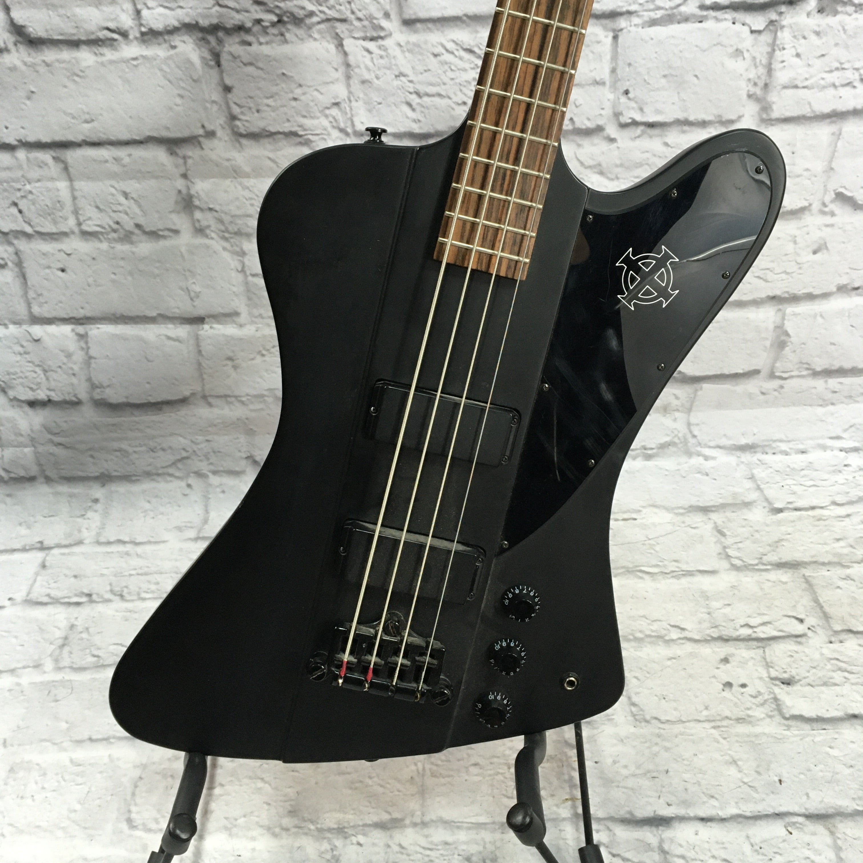 Epiphone Goth Thunderbird IV Bass, Black at Gear4music