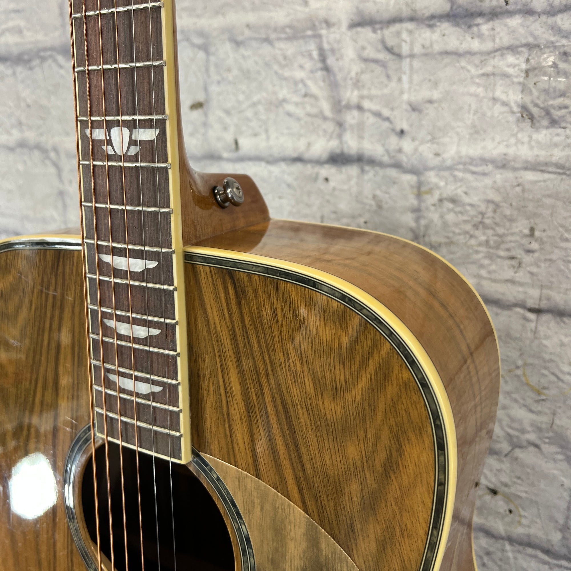 Keith Urban American Vintage Acoustic Guitar