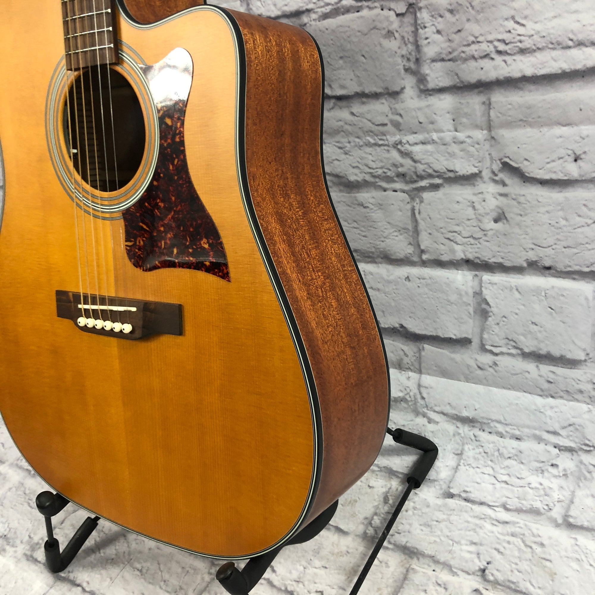 Epiphone DR400 MCE Masterbuilt Solid Top & Sides Acoustic Guitar