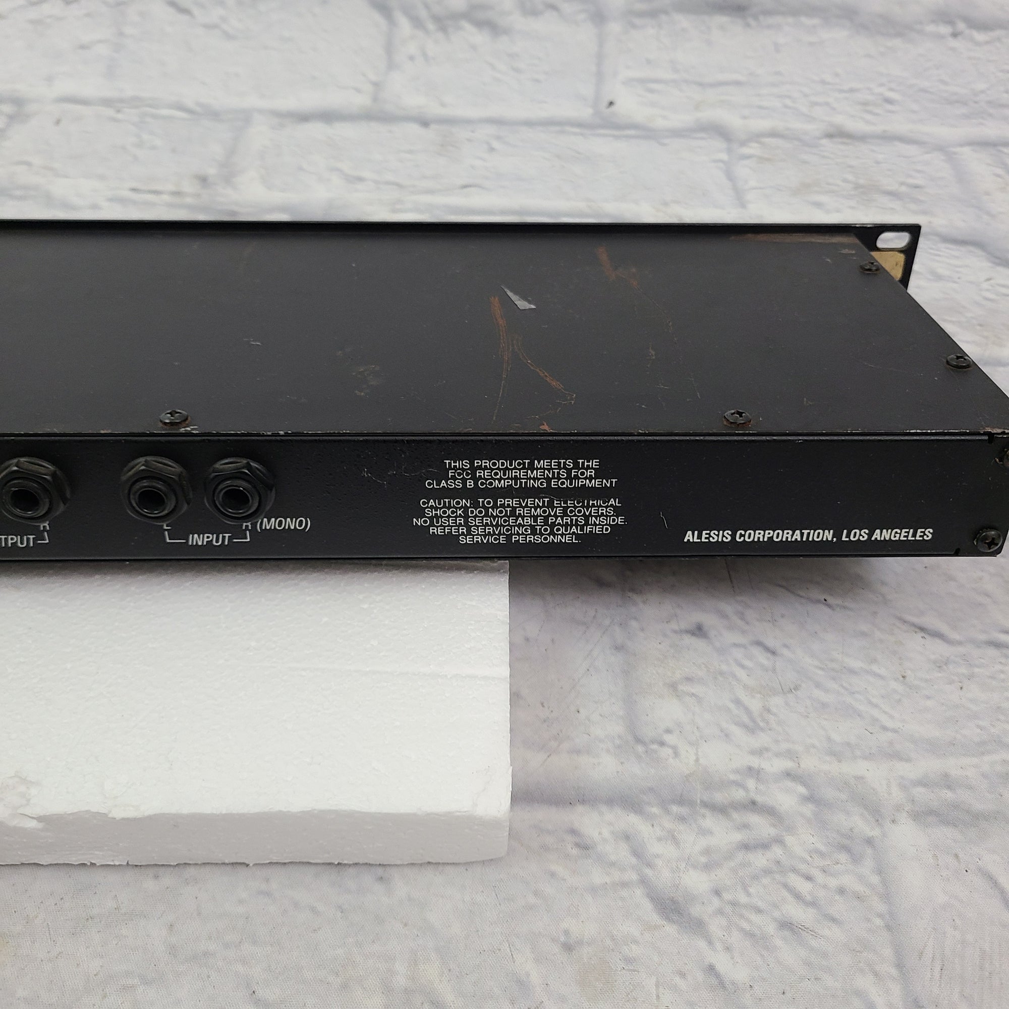 Alesis QuadraVerb 20K Bandwidth Simultaneous Digital Effects Rack Unit