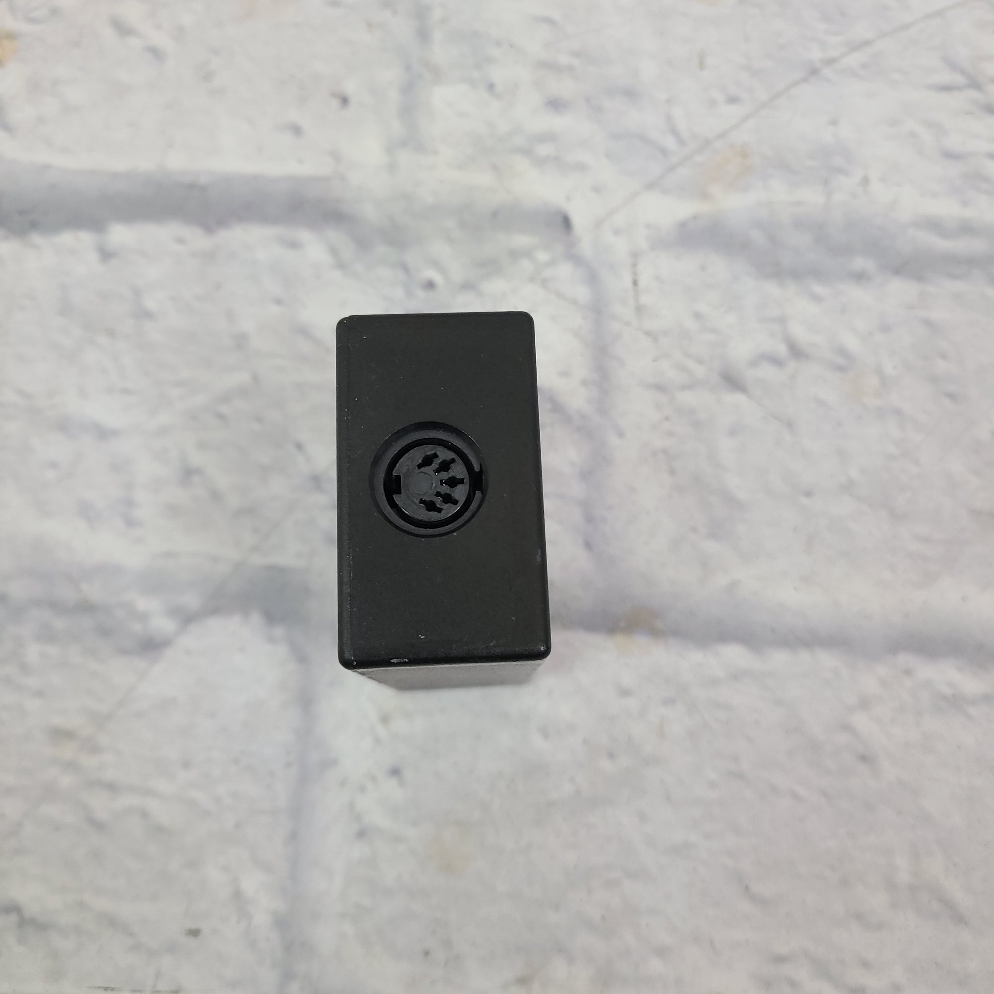 Anatek Pocket Merge 2 in 1 out MIDI Adapter
