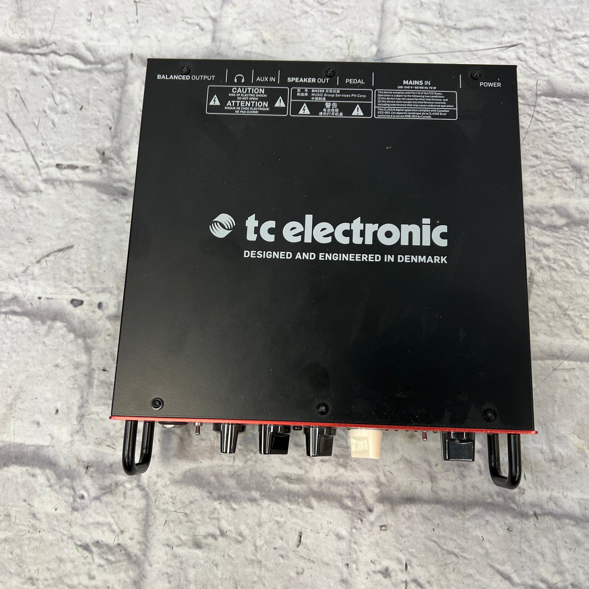 TC Electronic BH250 Bass Amplifier Head