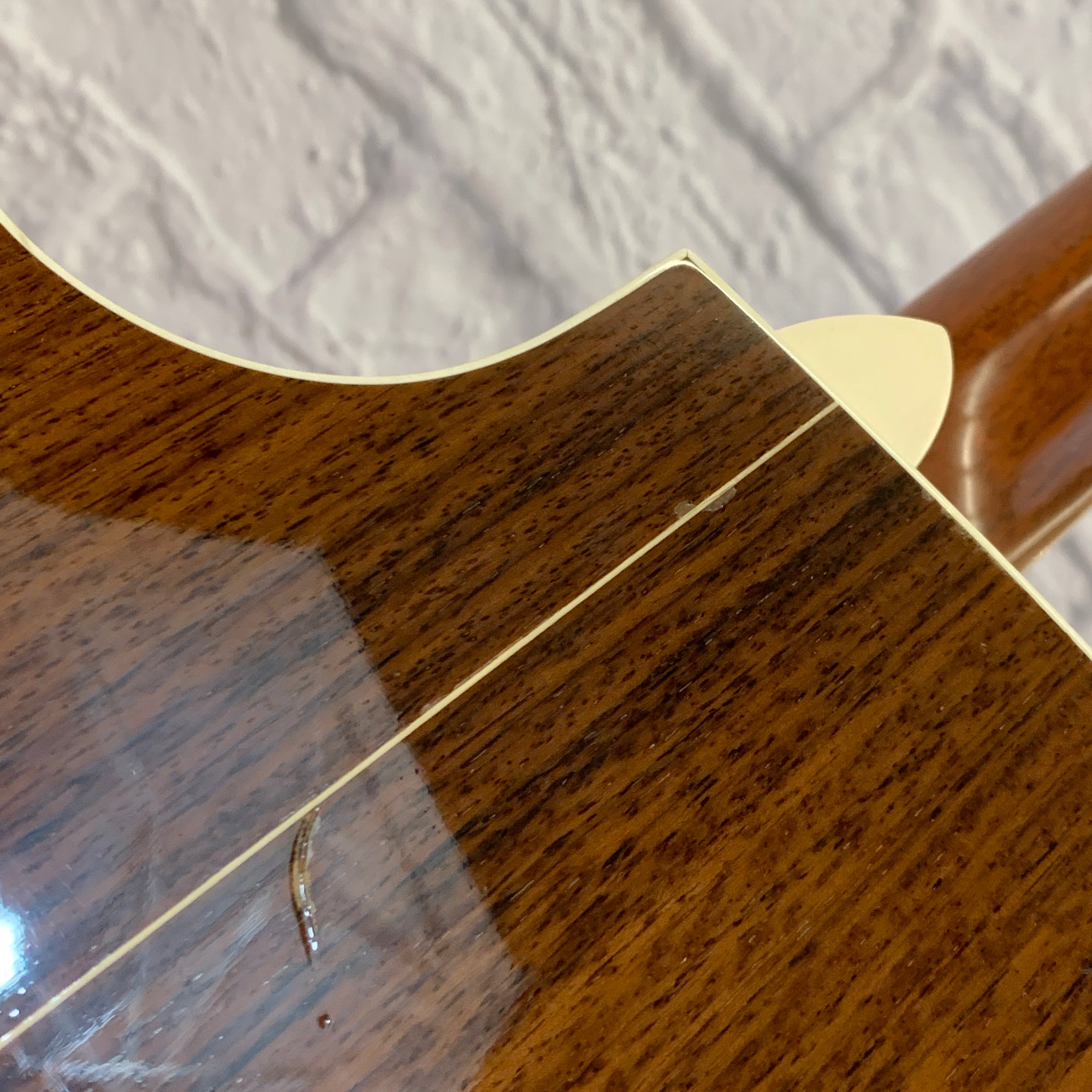 Taylor 810-CE Acoustic Guitar w/ Case