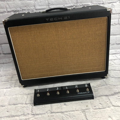 Tech 21 Trademark 120 with 6 Button Footswitch and Cover