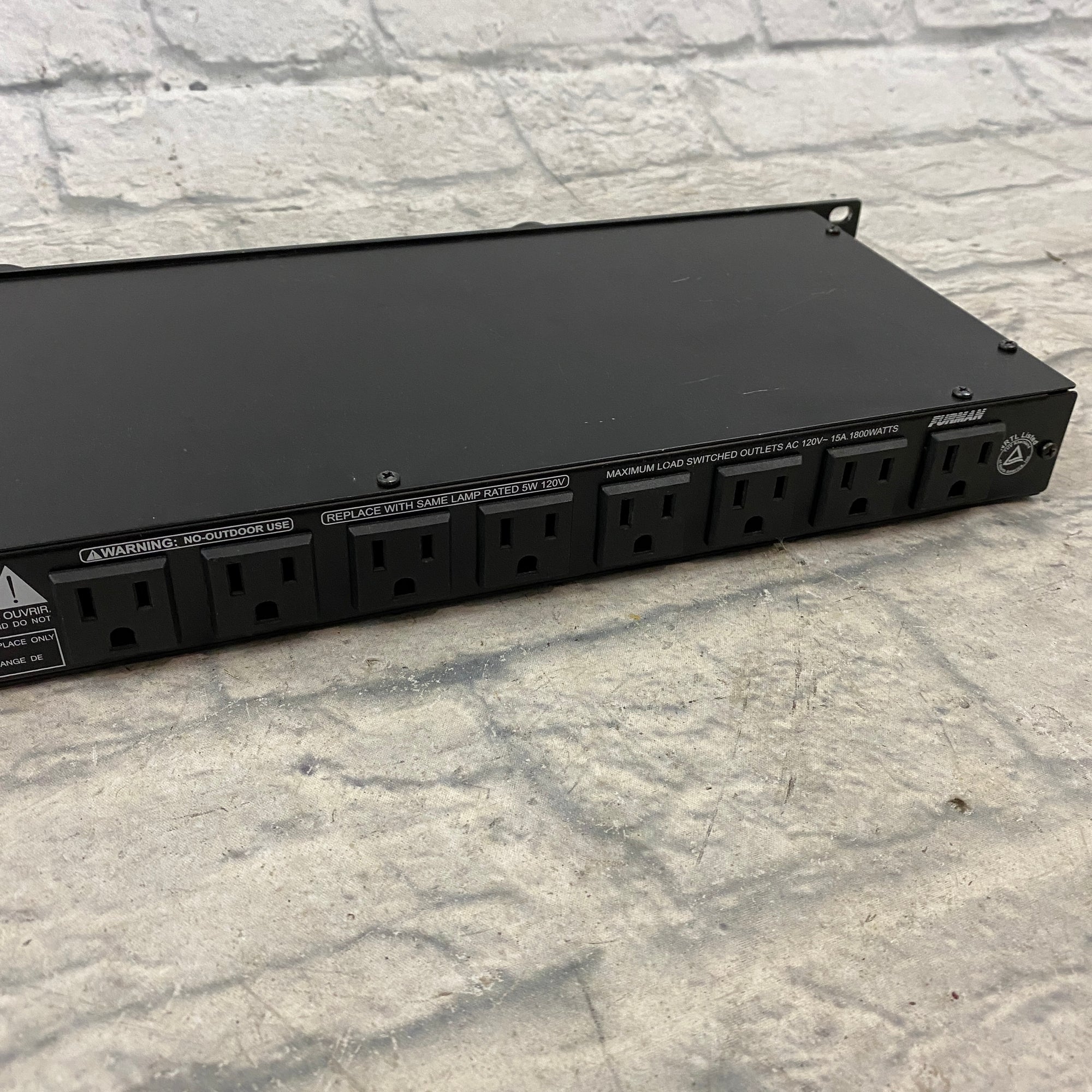 Furman RP-8L Power Conditioner