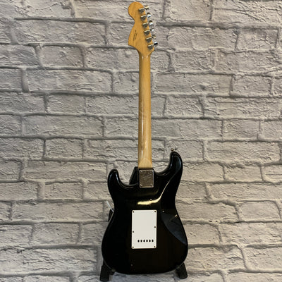 Squier Strat Affinity Series Electric Guitar Black w/ Seymour Duncan Pickup