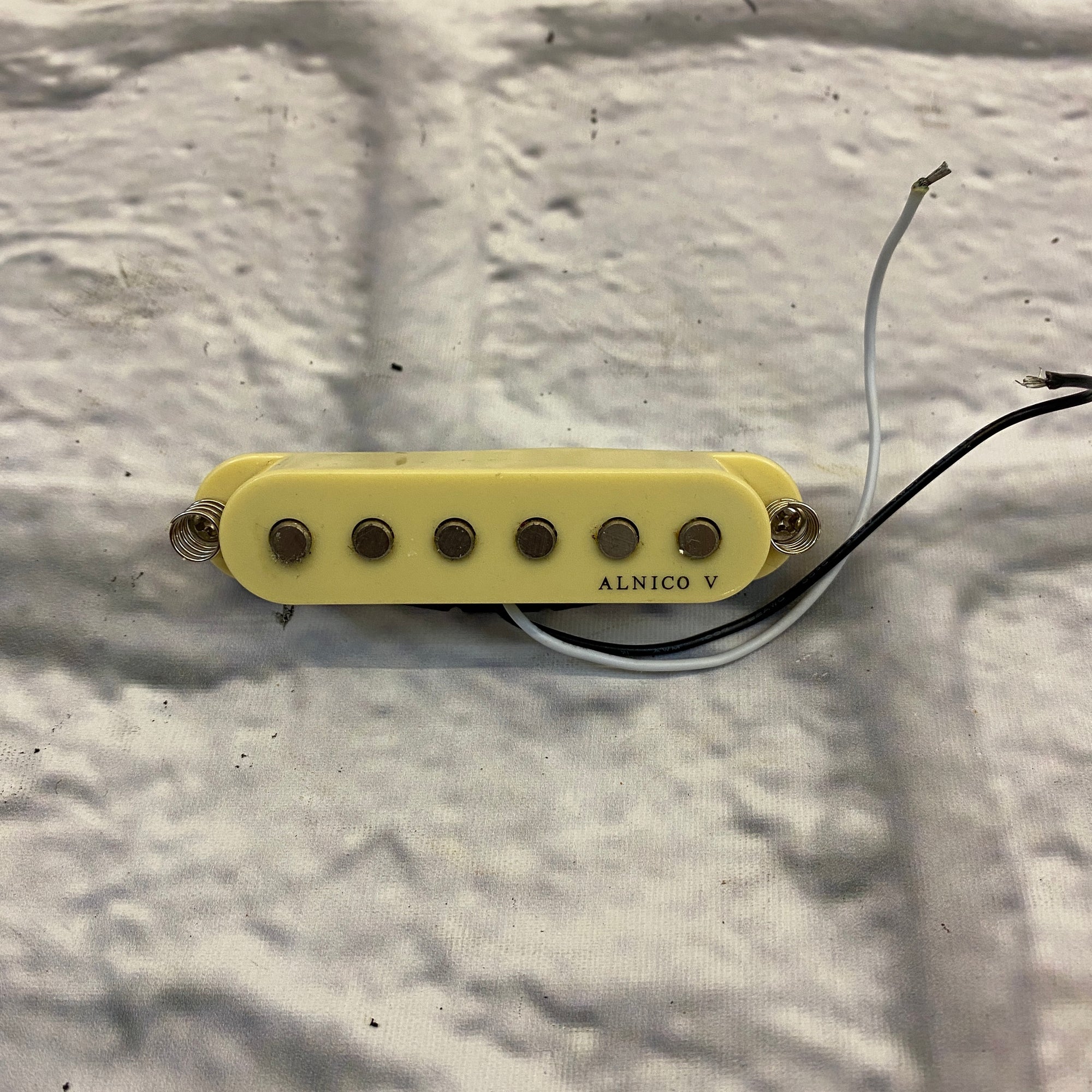 Unknown Alnico V Single Coil Pickup - Cream