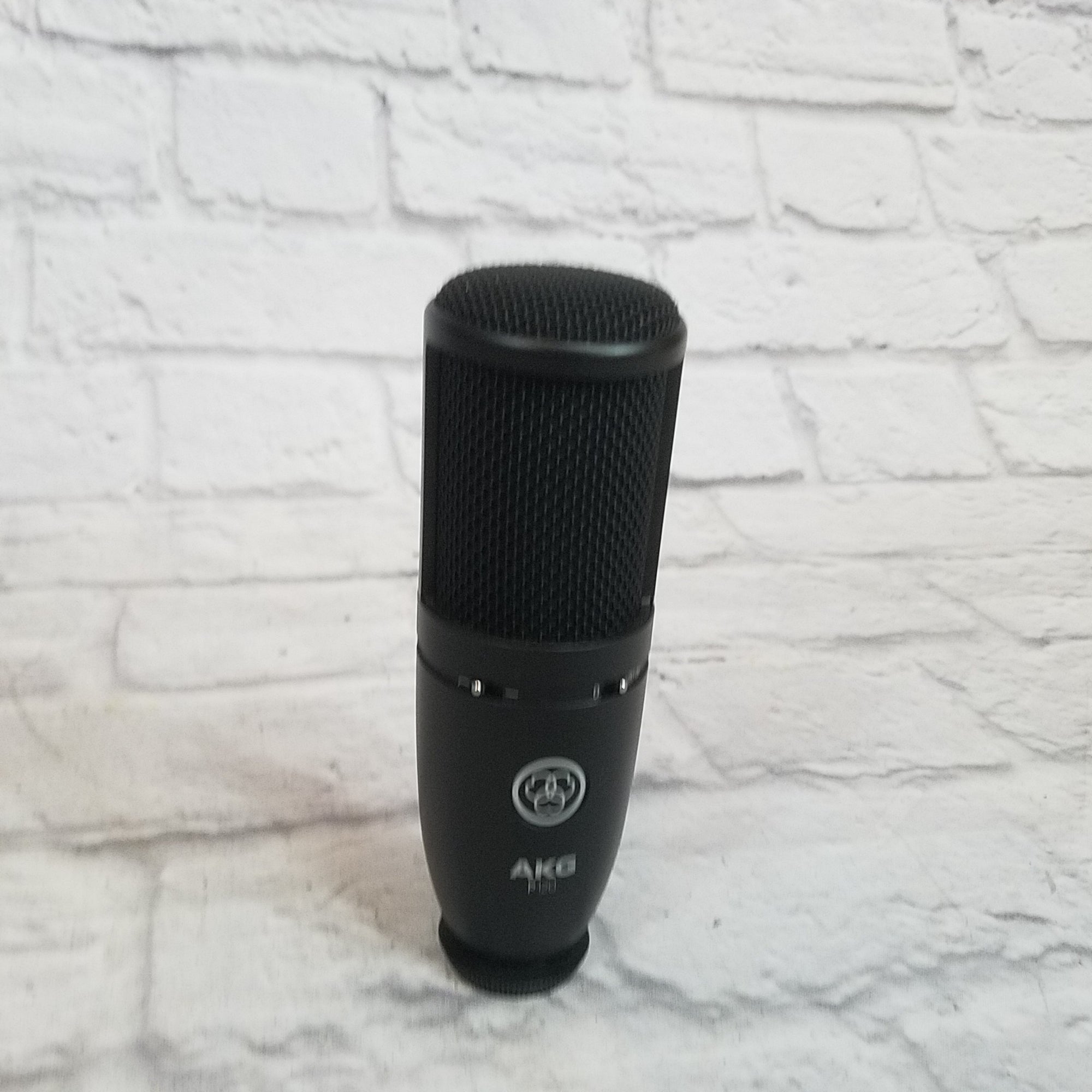 AKG p120 Condenser Microphone with Case