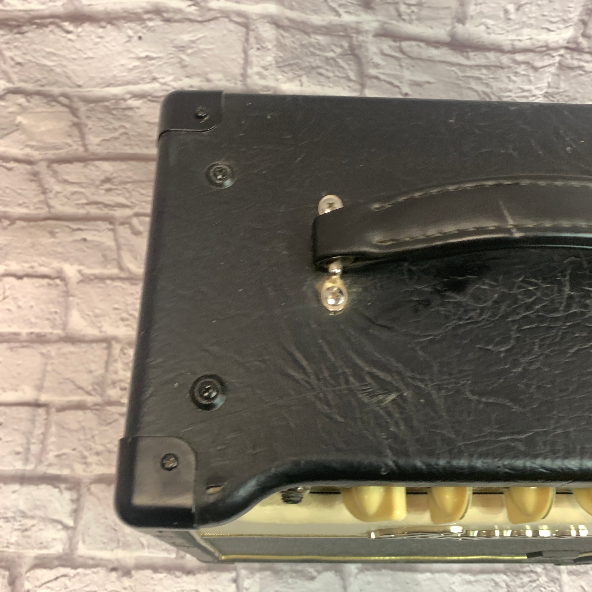 Bugera V5 Infinium 5-watt Tube Guitar Combo Amp