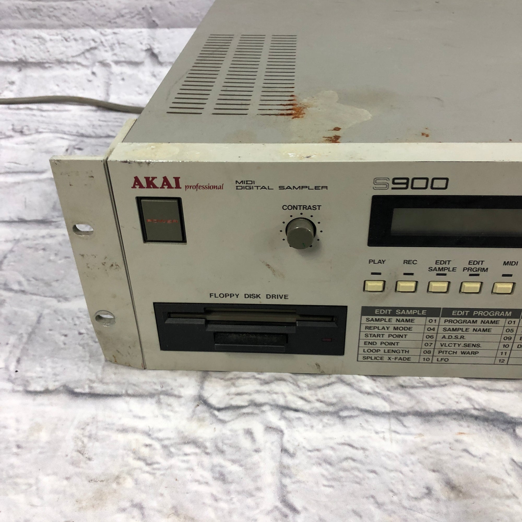 Akai S900 Rack Sampler