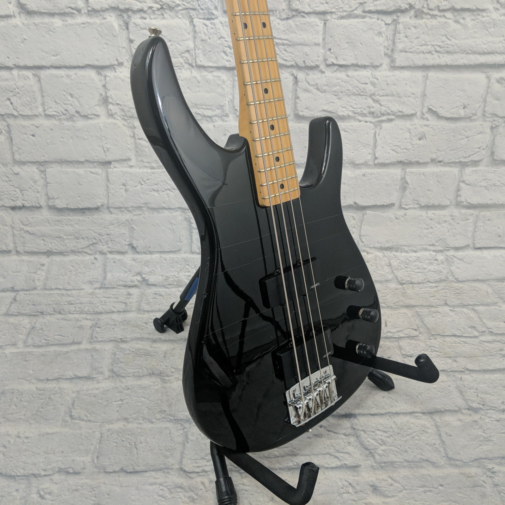 Peavey Foundation 4 String Bass - Black
