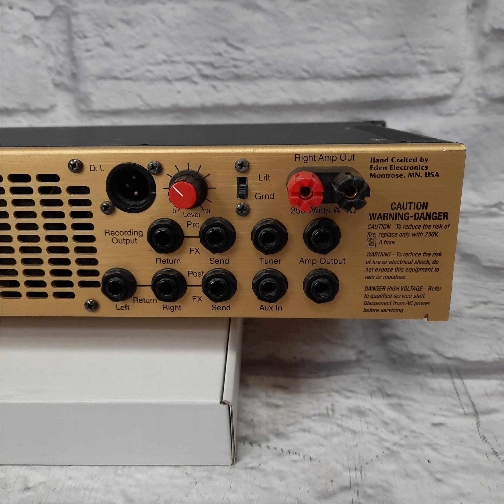 Eden Valve-Tech Series WT-500 Bass Guitar Amp