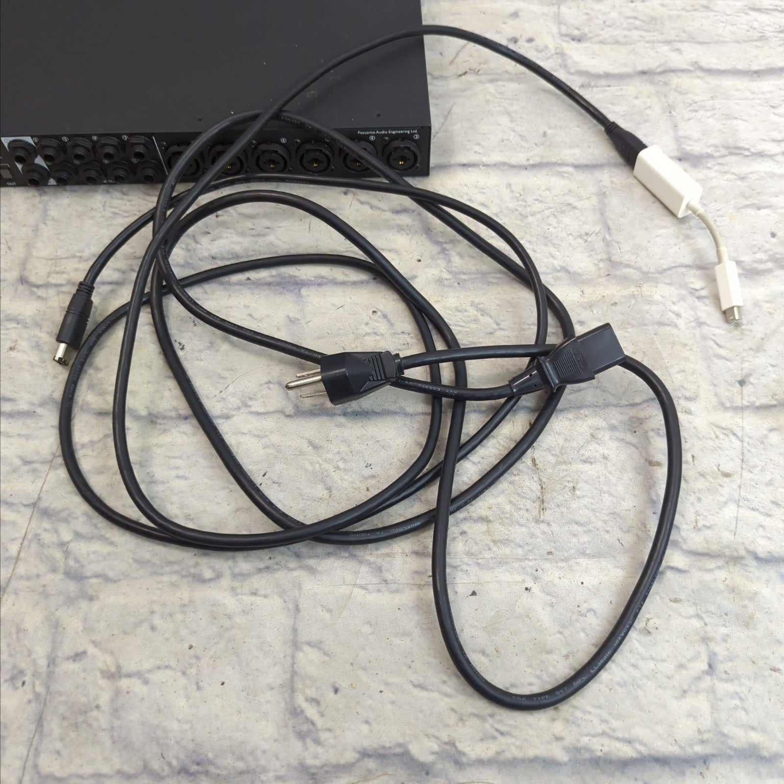 Focusrite Saffire Pro 40 8in/10out w/ Midi Firewire Interface