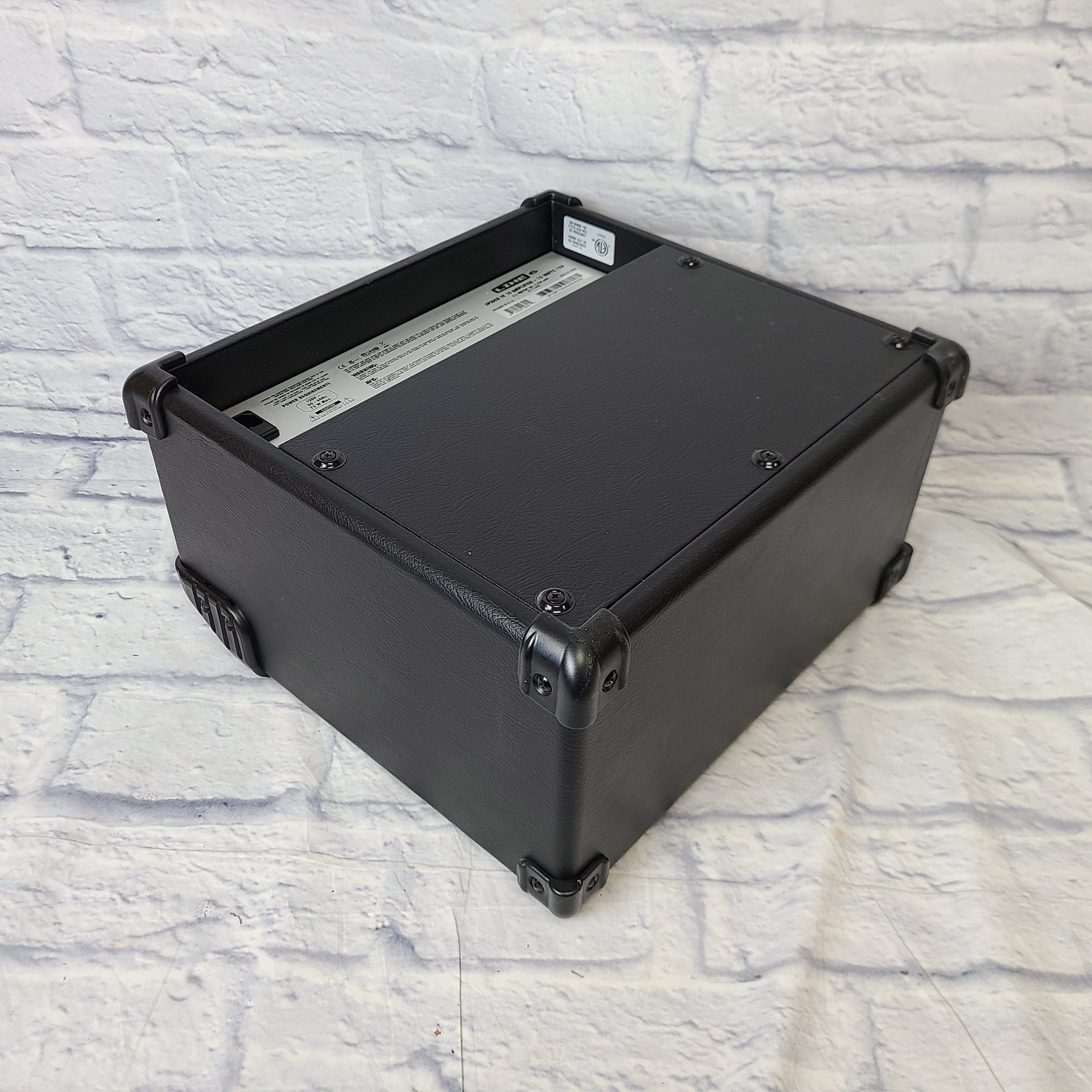 Line 6 Spyder IV 15 Guitar Combo Modeling Amp