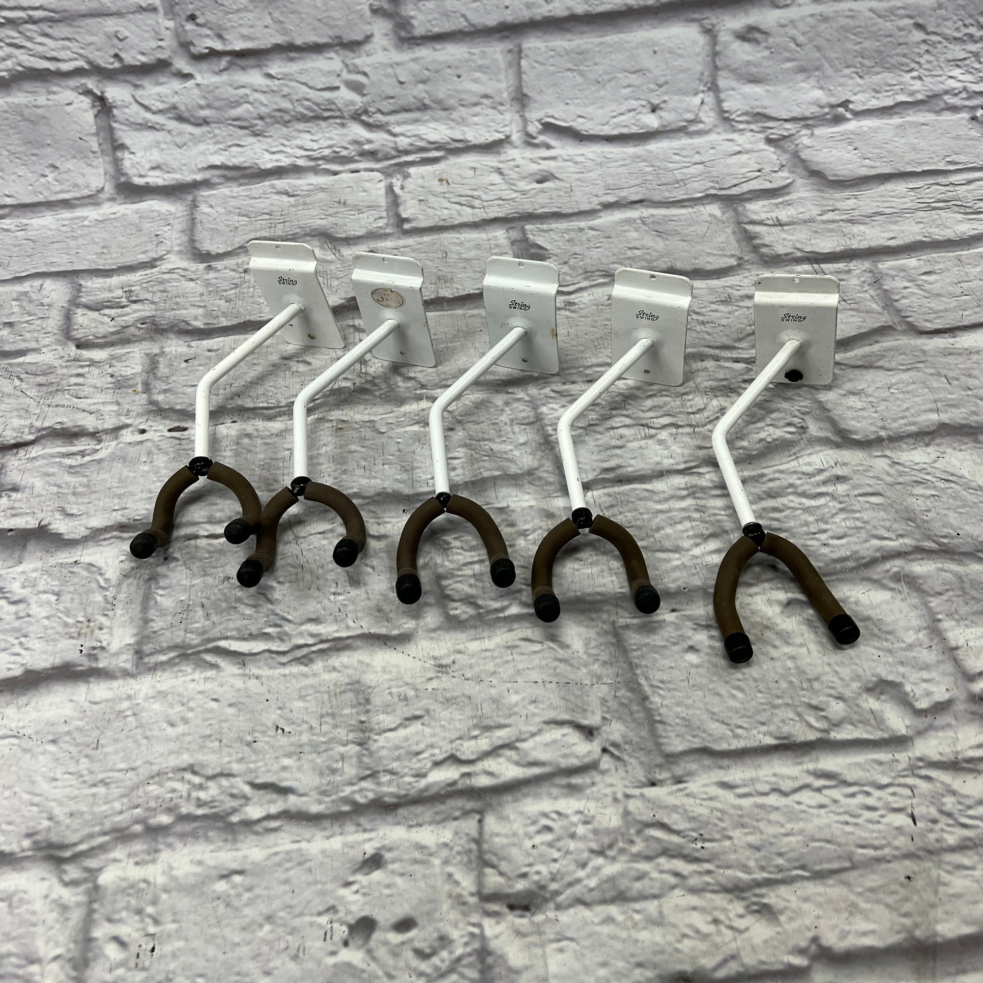 String Swing White Stem Right Facing Guitar Hangers (Set of 5)