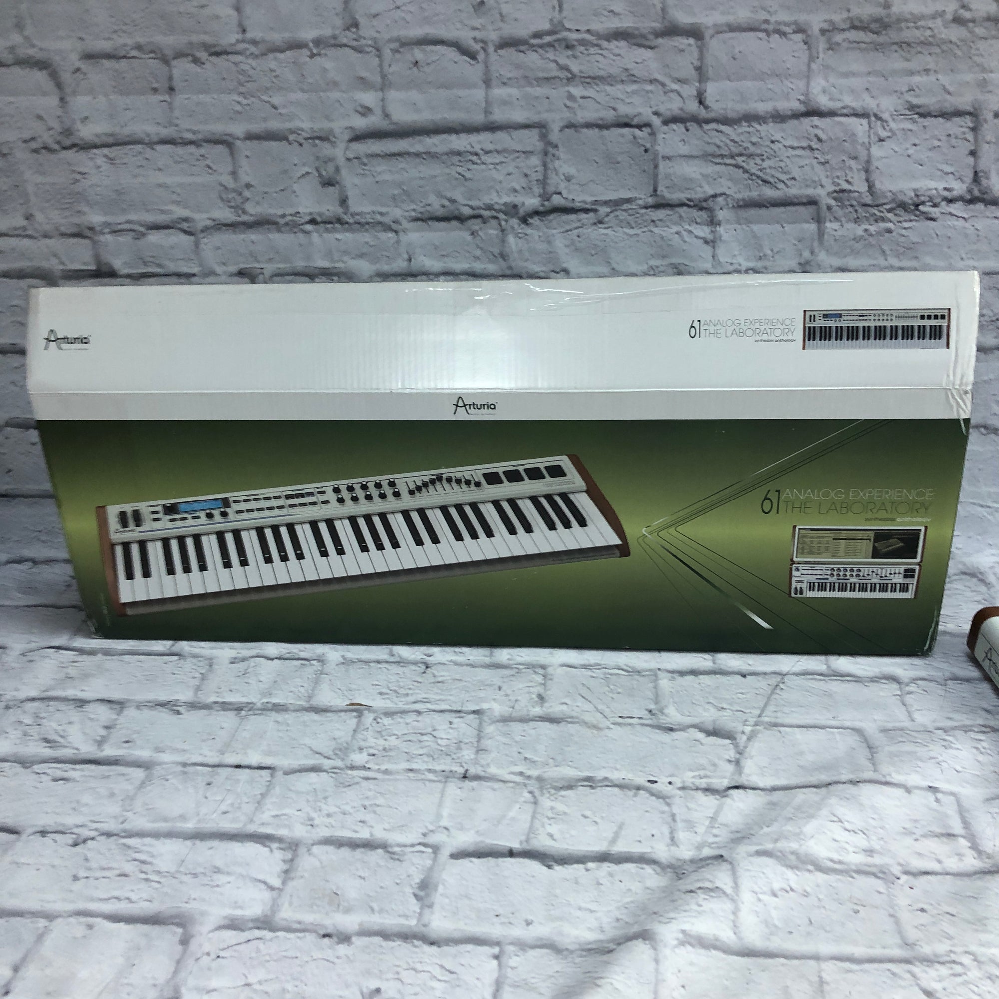 Arturia Analog Experience The Laboratory 61-Key Controller