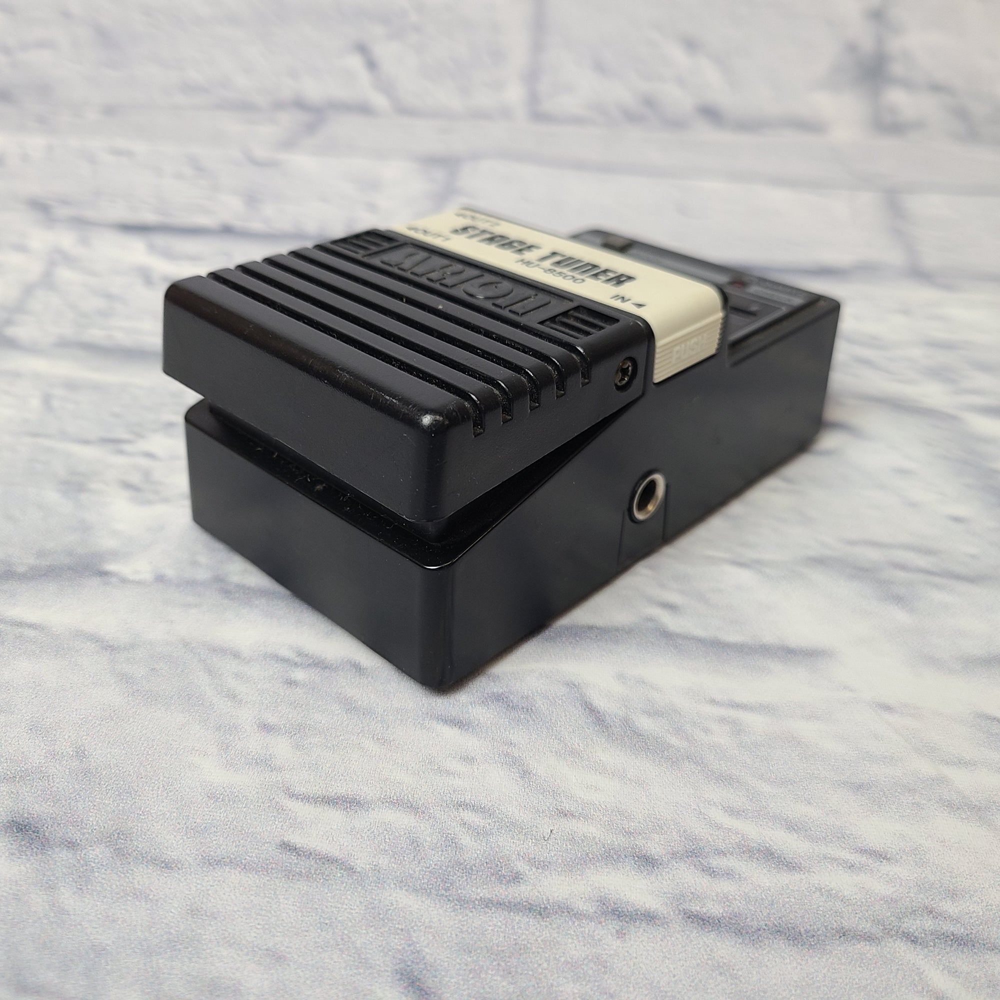 Arion hu-8500 Tuner Pedal for Electric Guitar