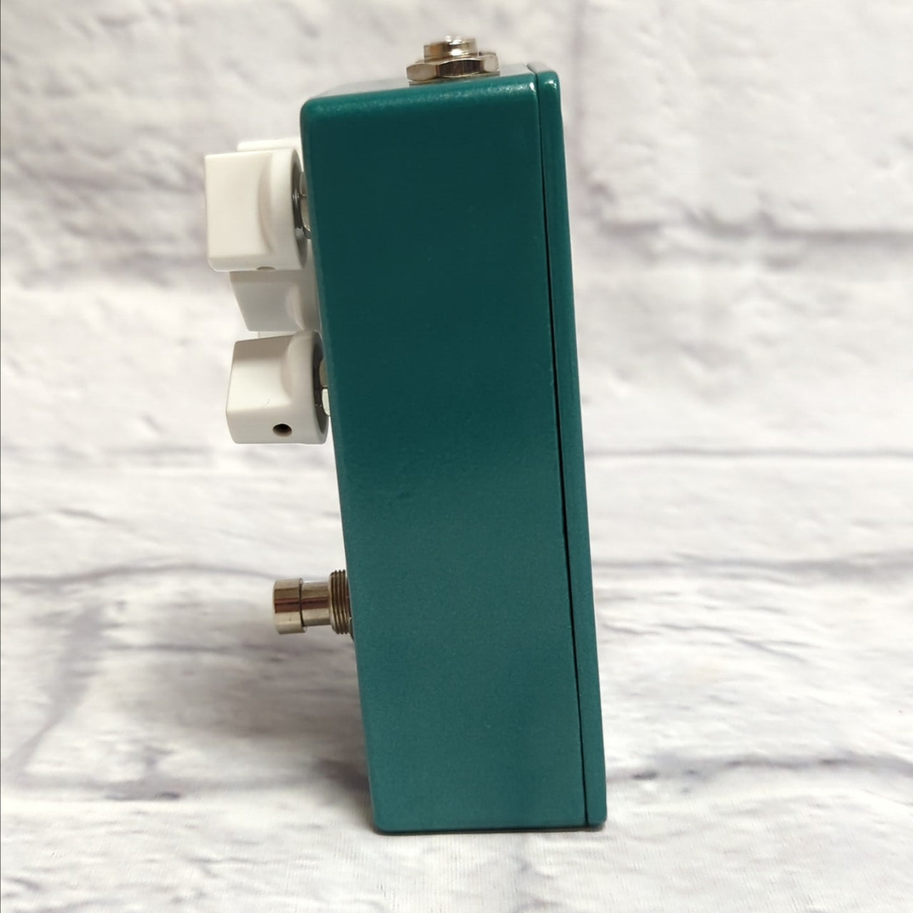 EarthQuaker Devices The Depths Optical Vibe Machine Chorus Vibrato Pedal