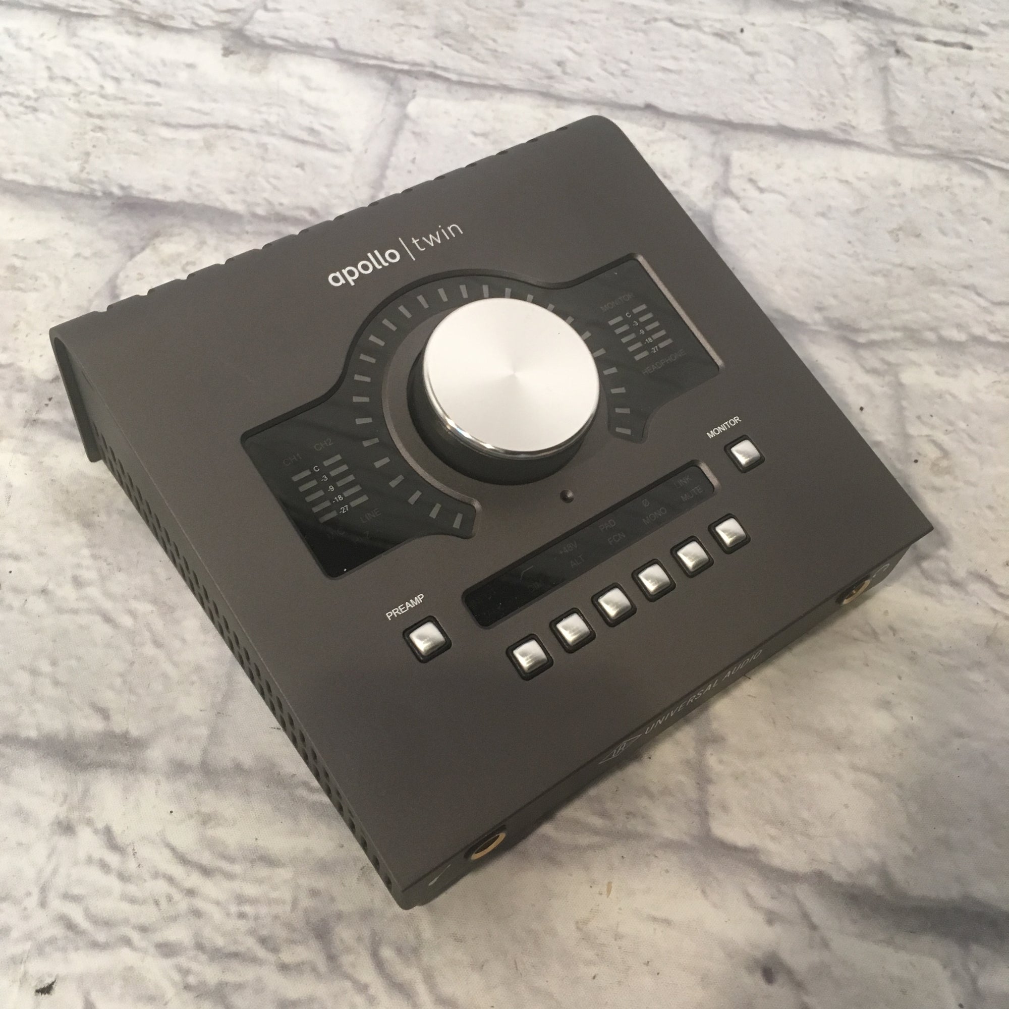 UA Apollo Twin MKII DUO Interface w Thunderbolt Cable