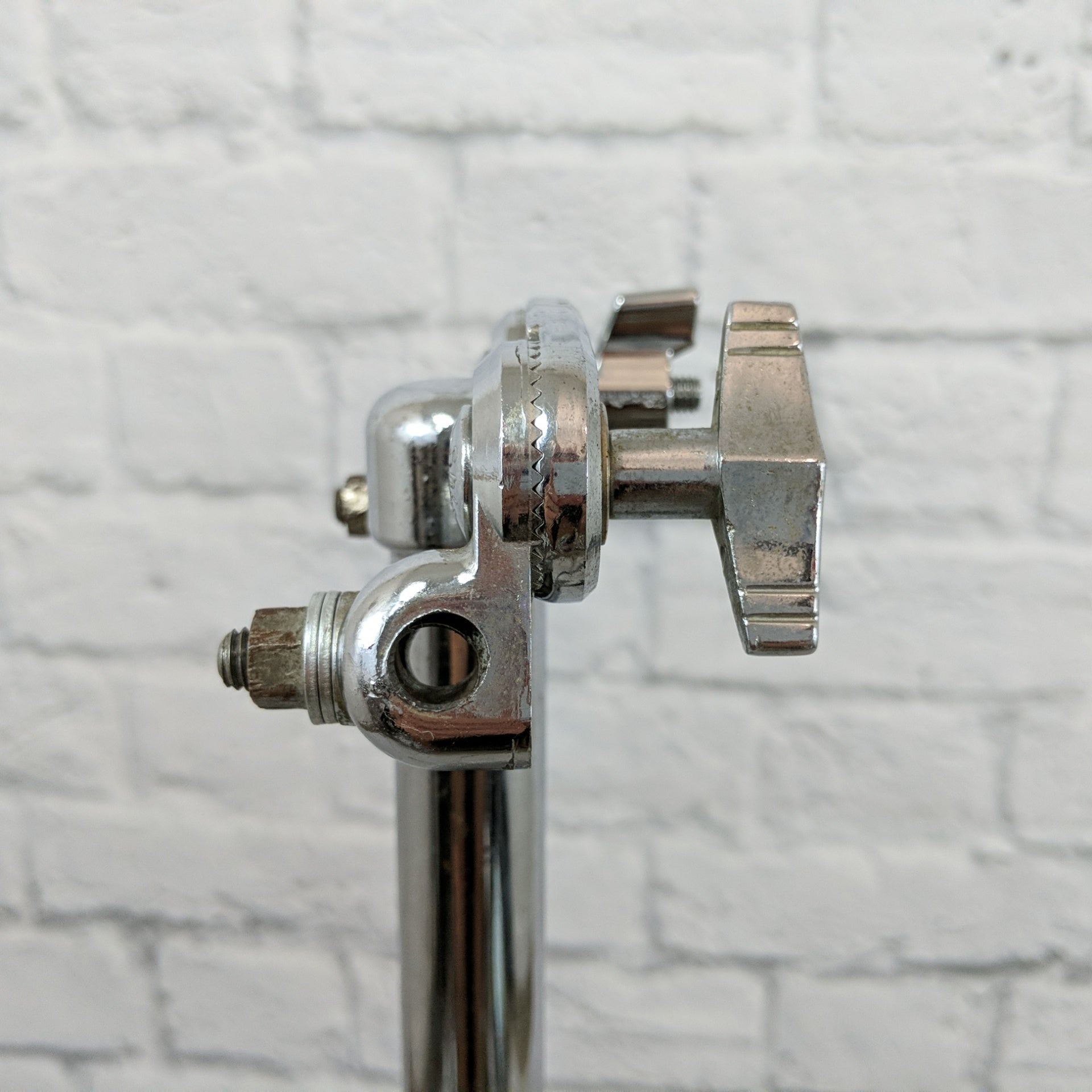 Vintage Ludwig B/O Tom Stand