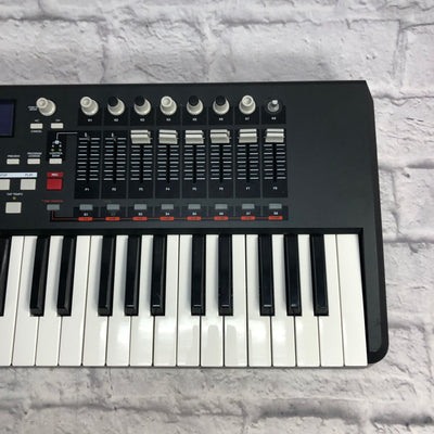 Akai MPK61 61-Key USB Keyboard Controller