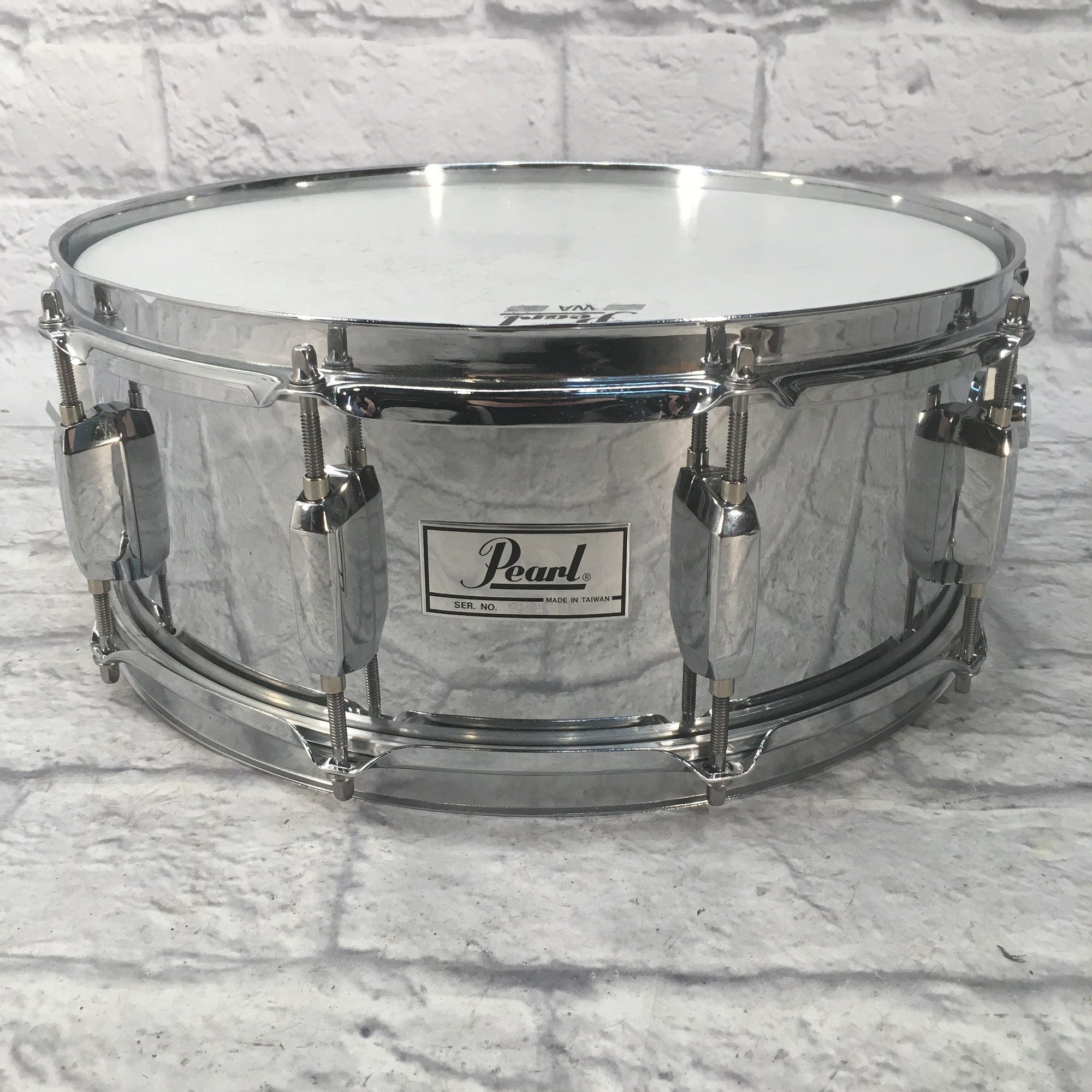 Pearl 14x5 Snare Drum